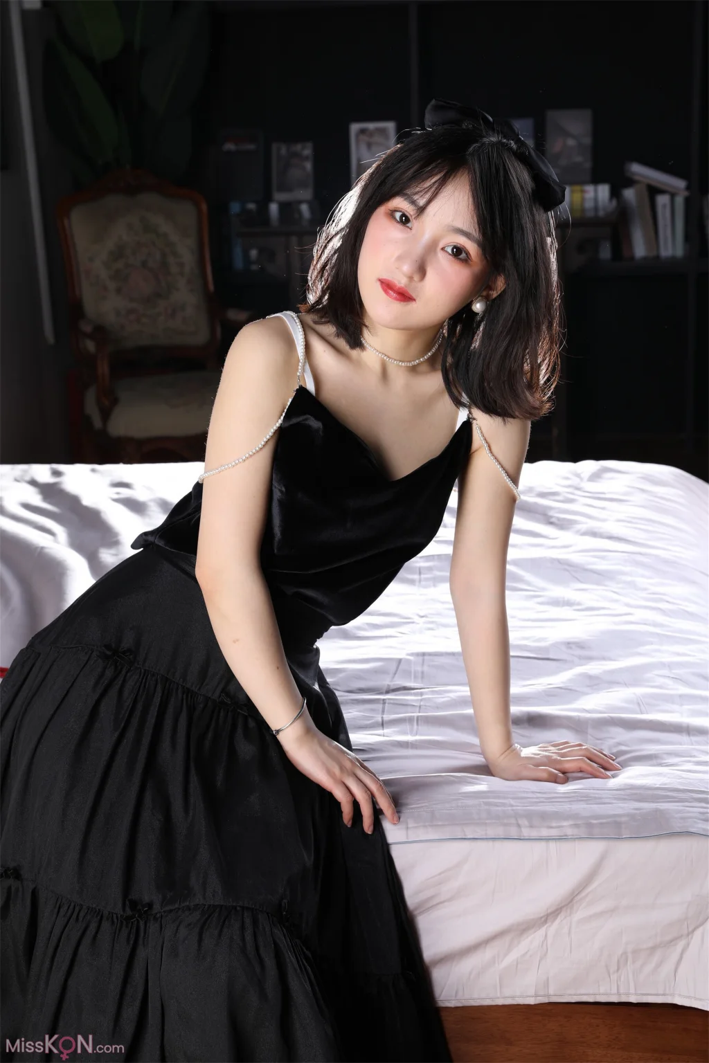 [Private Photoshoot] 小不点_ 行色模特 黑色礼服
