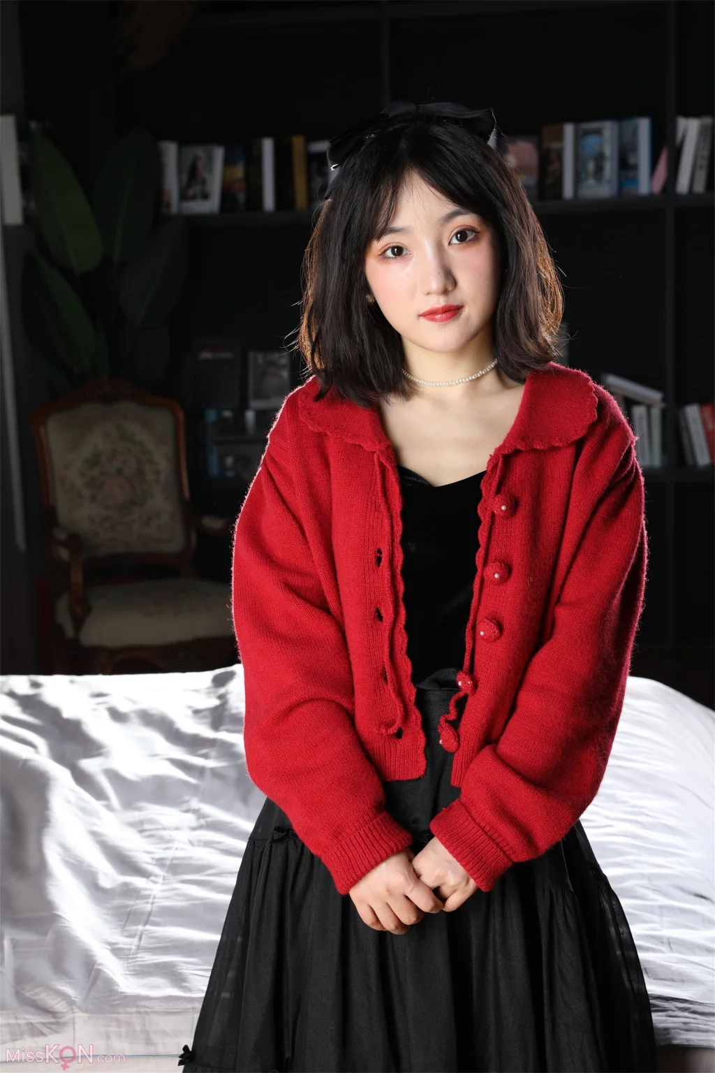 [Private Photoshoot] 小不点_ 行色模特 黑色礼服