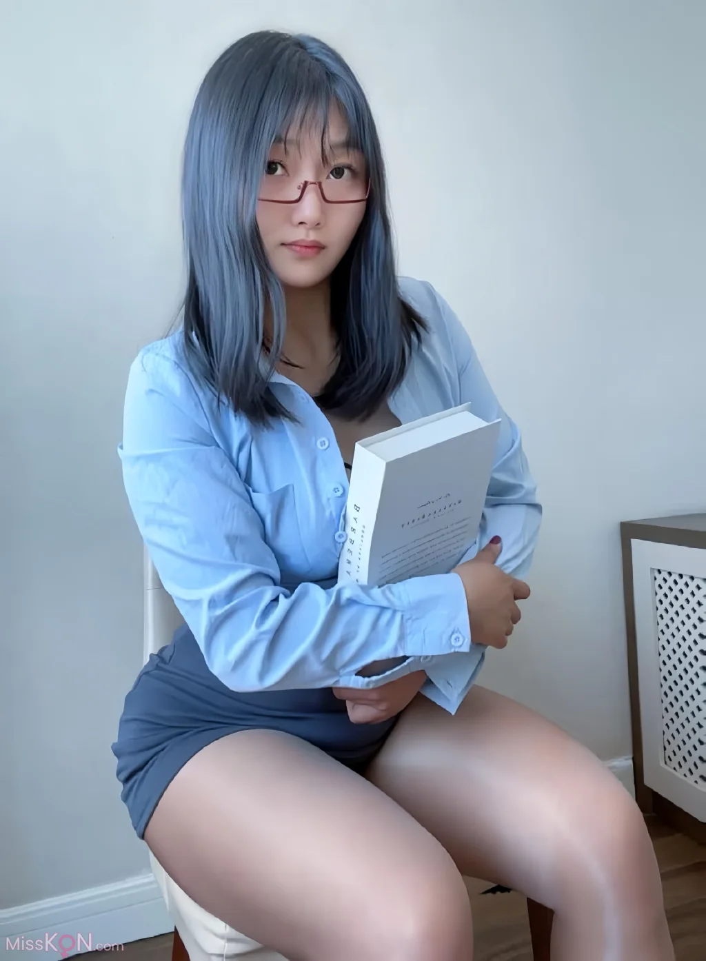 西好运_ 小秘书蓝衬衫