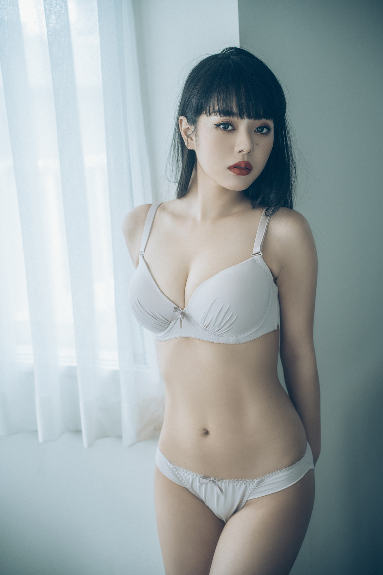 EIMI エイミ, デジタル写真集 「Undergarments」 Set.01