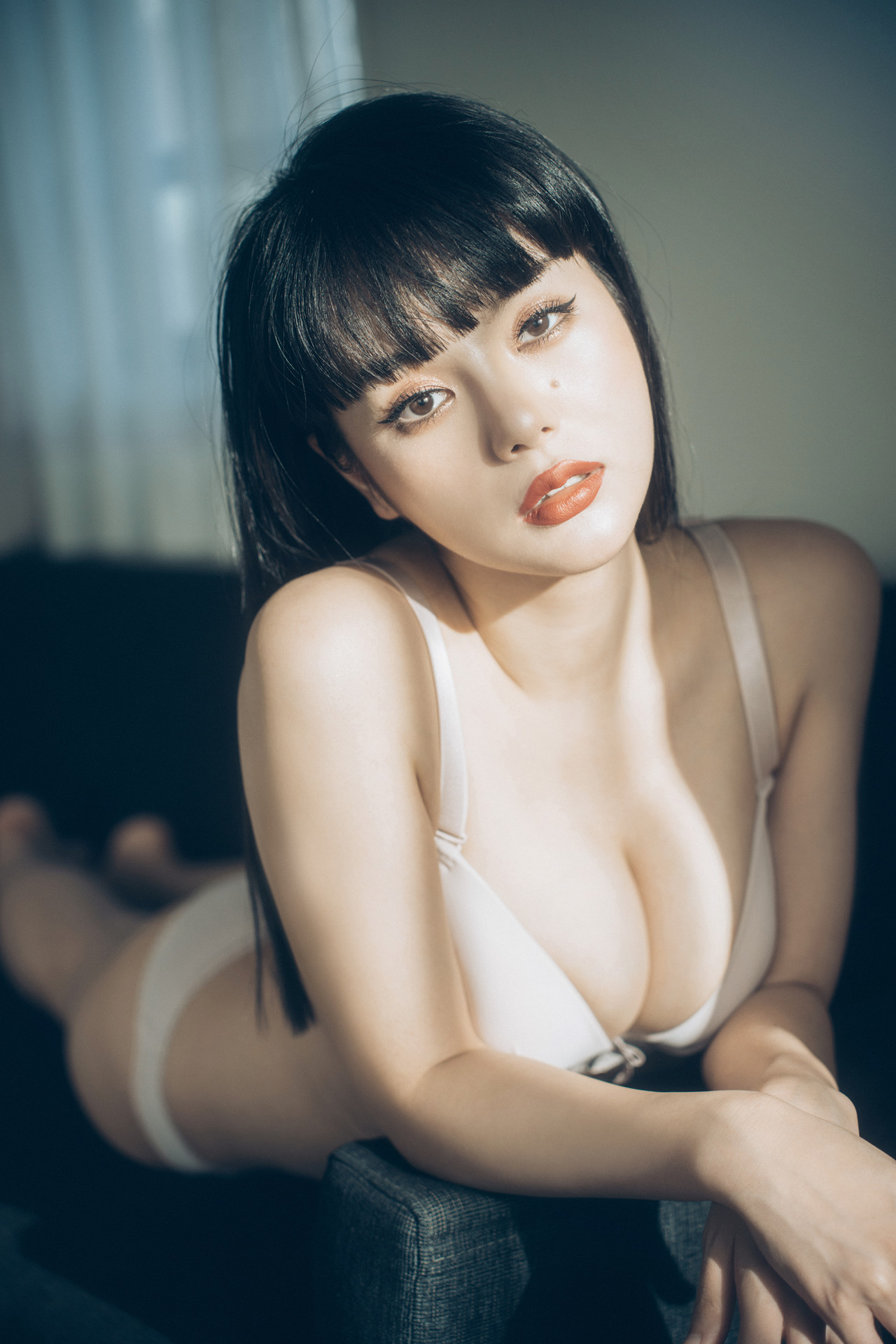EIMI エイミ, デジタル写真集 「Undergarments」 Set.01