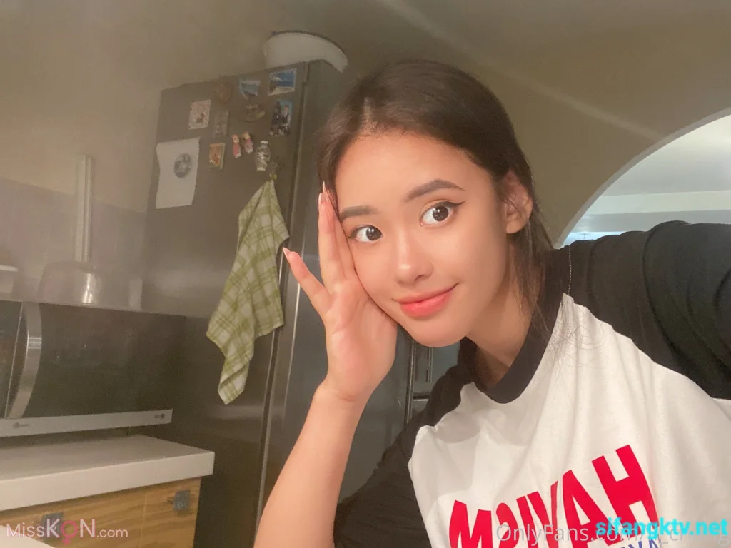 Lichang_ 顶级身材撸铁健身女神私拍 各种诱惑行为