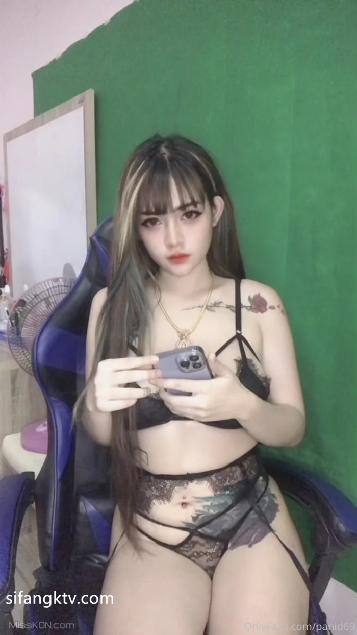 panid69_ 野性前卫刺青巨乳女网红 不雅私拍