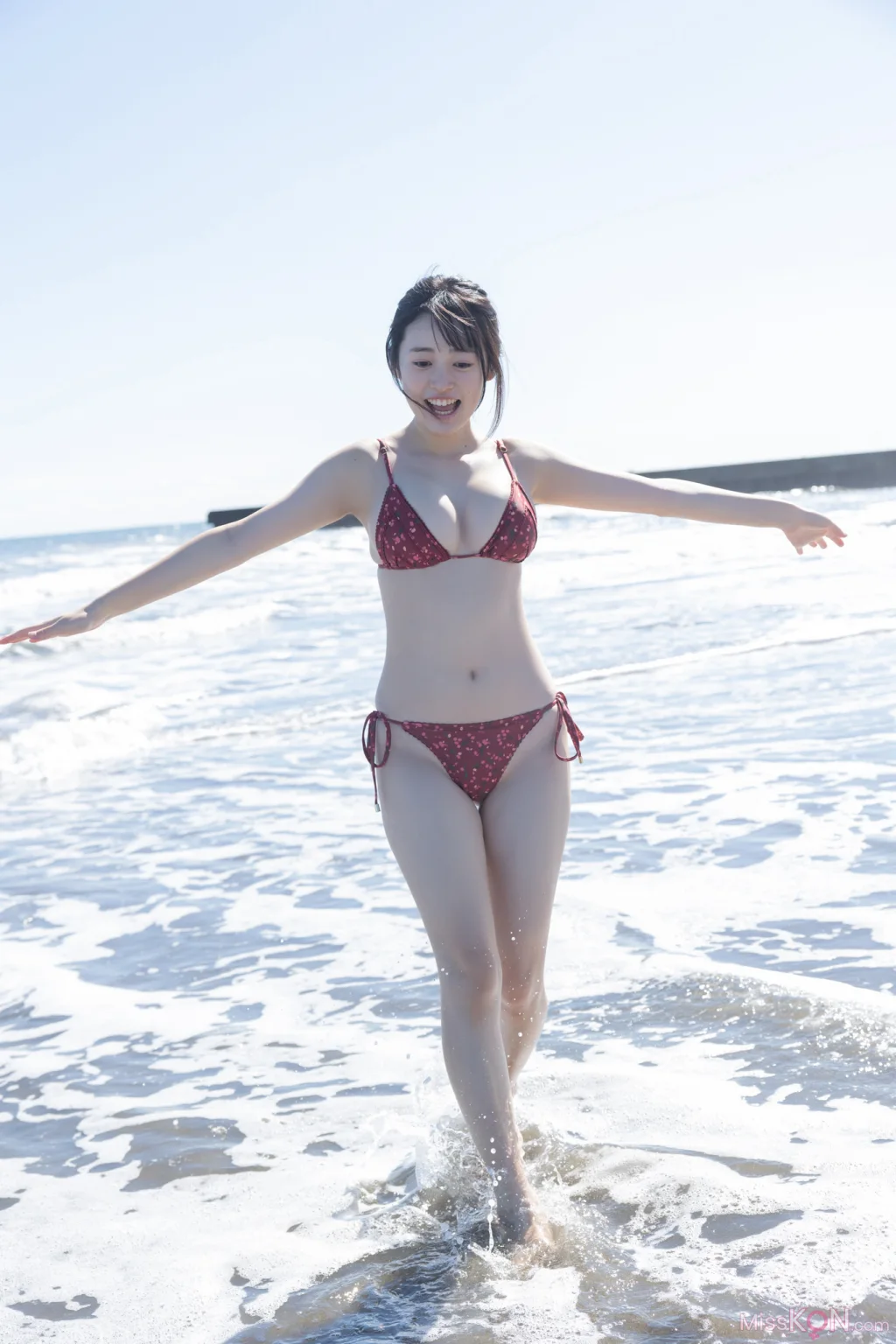 Miu Shirahama (白濱美兎)_ FRIDAYデジタル写真集 ぎゅってして ｖｏｌ．２ ちょっとオトナな１００ページ豪華版