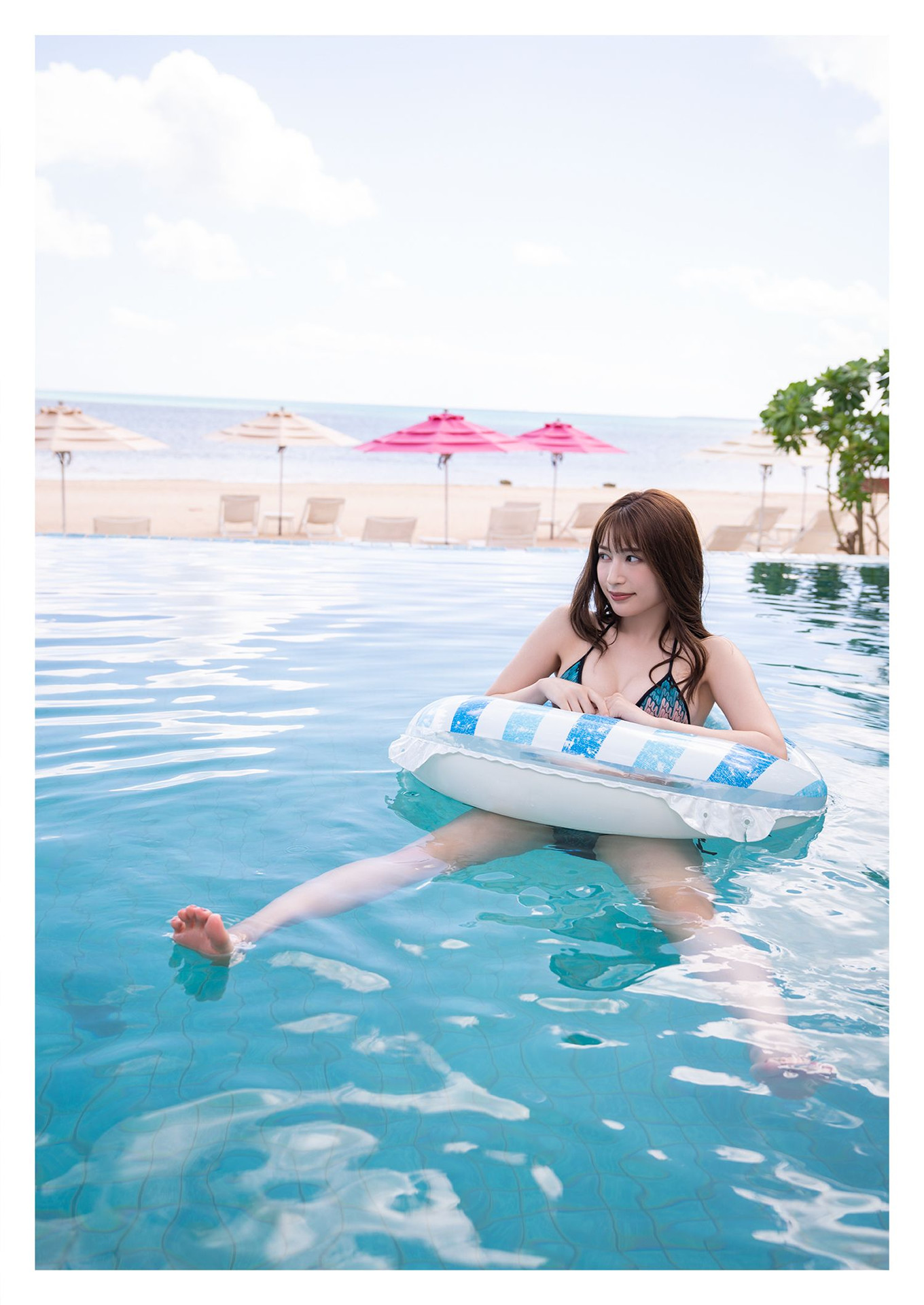 Risa Yukihira 雪平莉左, 写真集 「寝ても覚めても」 Set.01