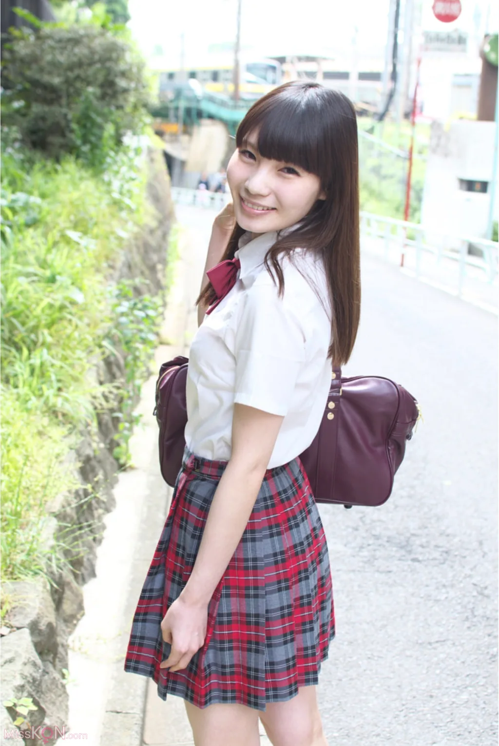 Minami Matsushita (松下みな実)_ ギリギリ★あいどる倶楽部 デジタル写真集 (ピンク倶楽部)