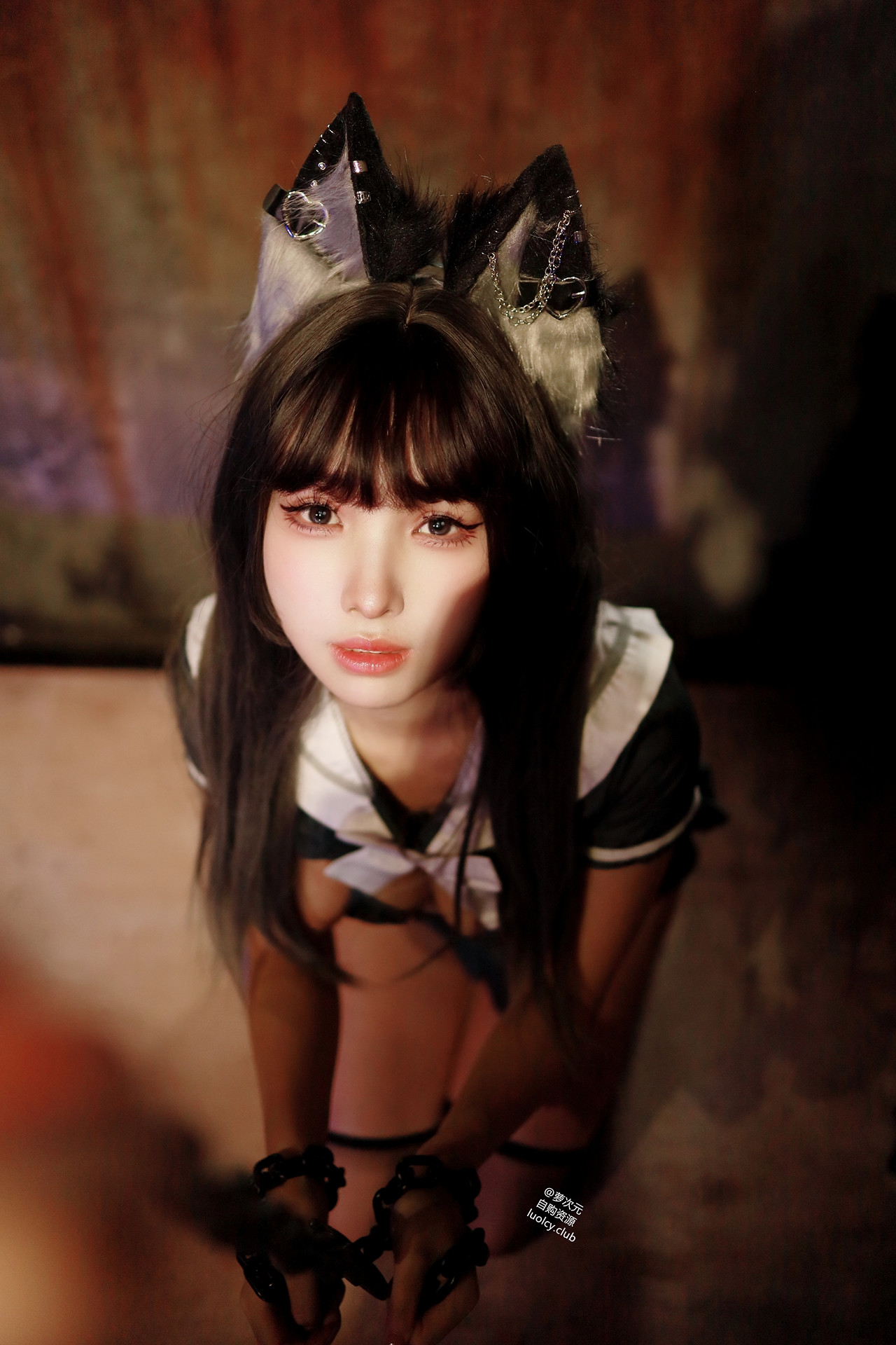 慕慕Momo, ヌード写真集 馴服狼少女