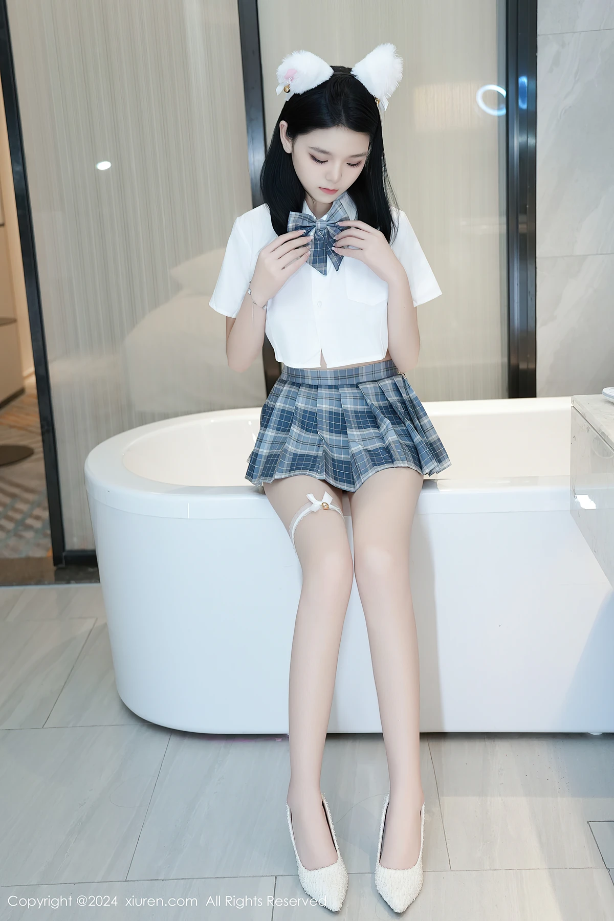 XiuRen秀人网 No.8715 唐心心TangXinxin