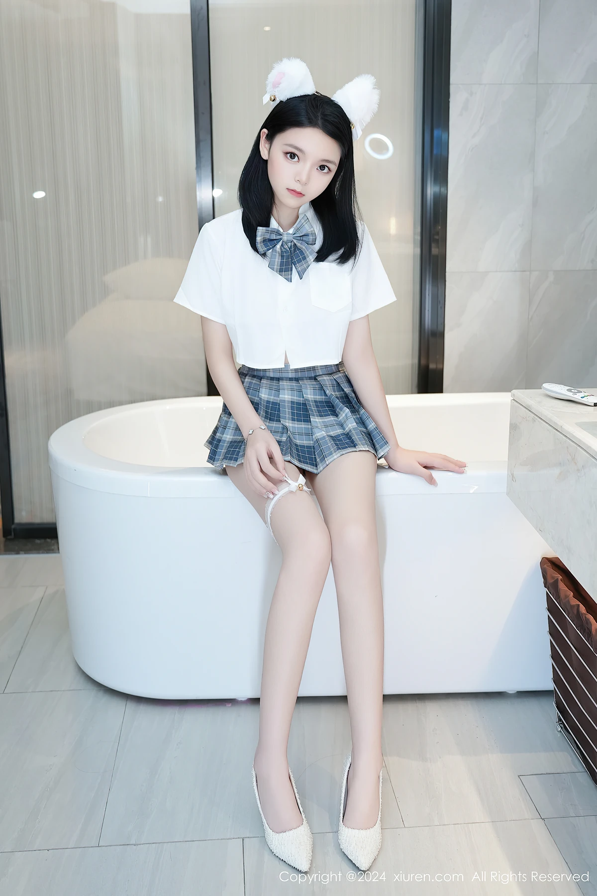 XiuRen秀人网 No.8715 唐心心TangXinxin