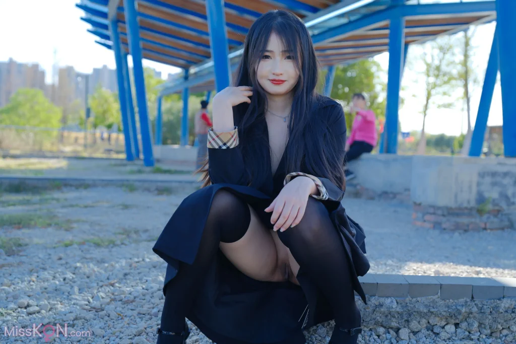 [Private Photoshoot] 小泽_ 黑丝御姐 户外露出