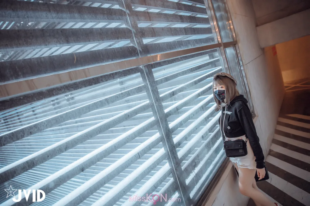 [JVID] 卯咪_ 纖細身材完美的腰身天使的外表隱藏不了內心的工口平常沒拍照的她兼職做片場修片師