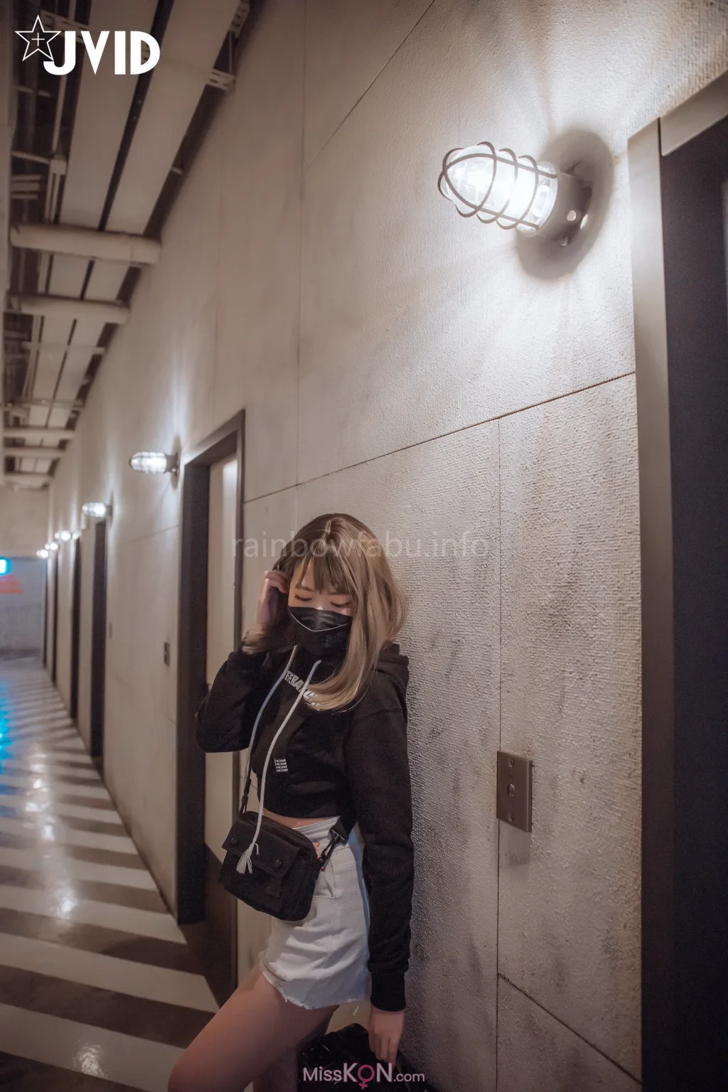 [JVID] 卯咪_ 纖細身材完美的腰身天使的外表隱藏不了內心的工口平常沒拍照的她兼職做片場修片師