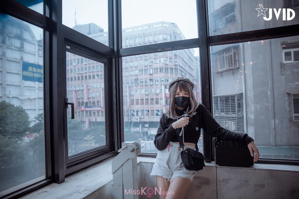 [JVID] 卯咪_ 纖細身材完美的腰身天使的外表隱藏不了內心的工口平常沒拍照的她兼職做片場修片師