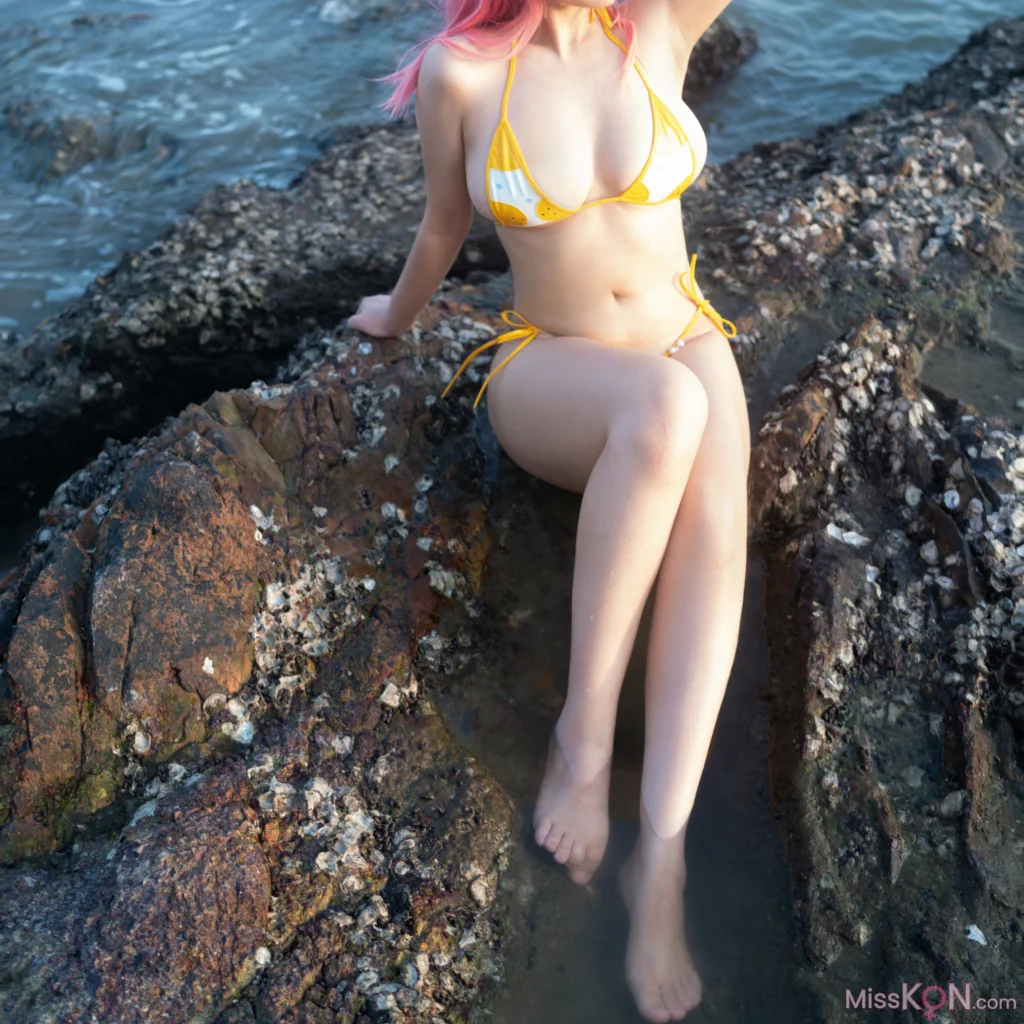 Coser@七七娜娜子_ 穗香泳衣