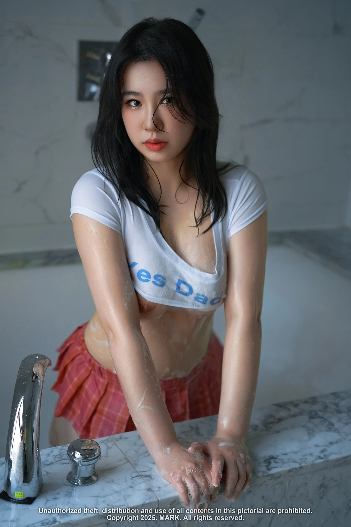Jenn 젠, MARK Photobook 「Excitement in Wet Bath」 Set.02 17 Jenn 젠, MARK Photobook 「Excitement in Wet Bath」 Set.02