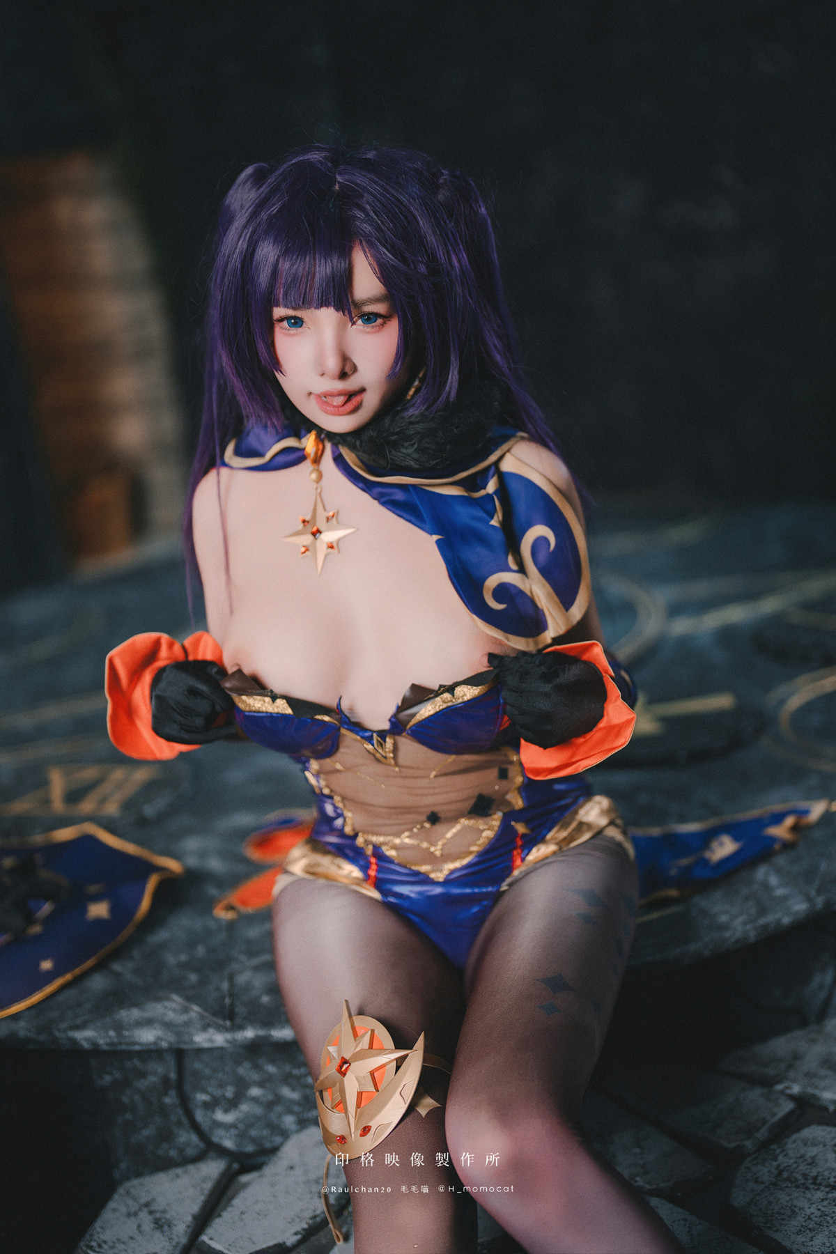 慕慕Momo, ヌード写真集 莫娜 Mona
