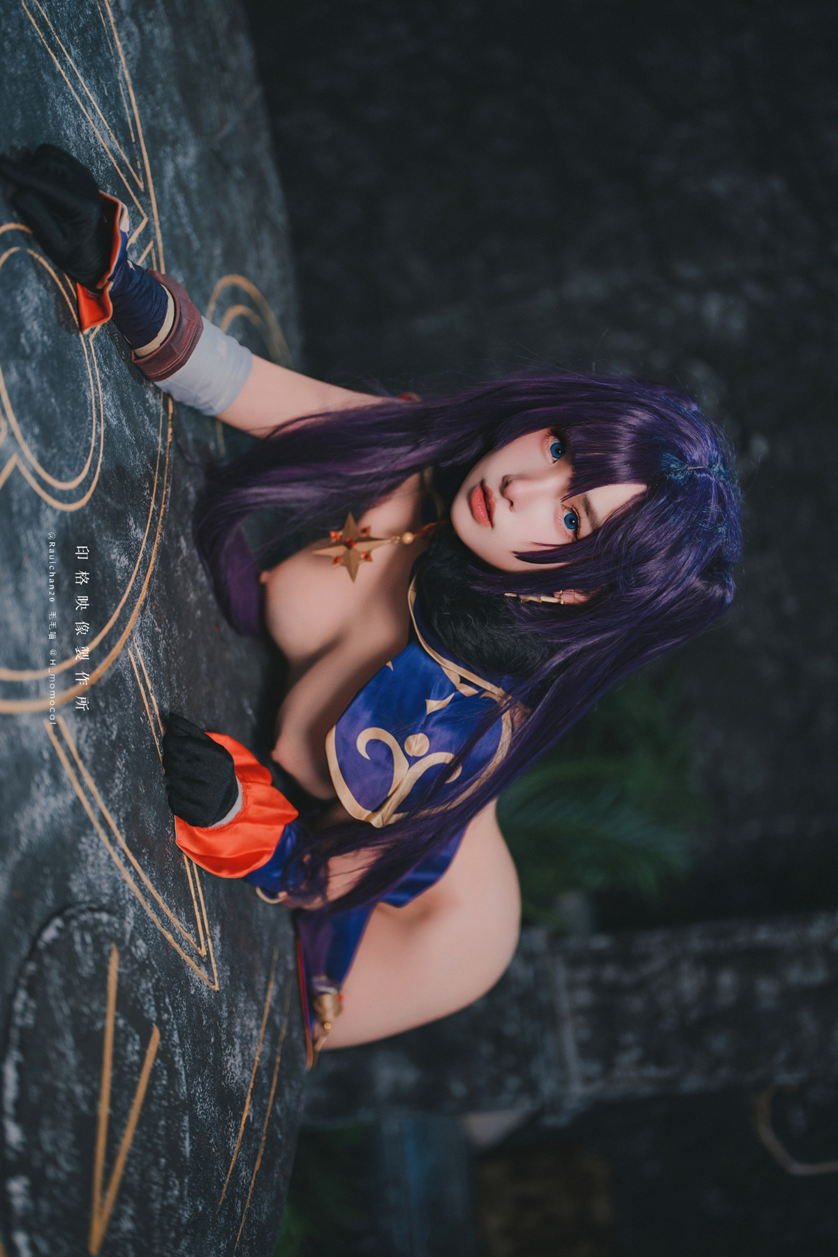 慕慕Momo, ヌード写真集 莫娜 Mona