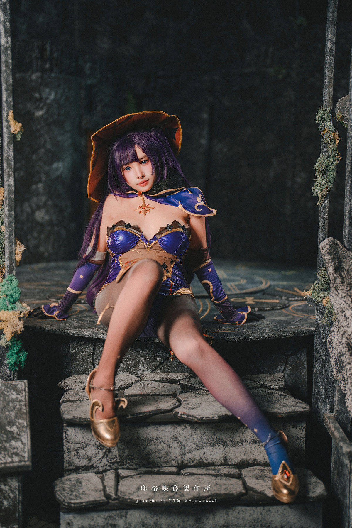 慕慕Momo, ヌード写真集 莫娜 Mona