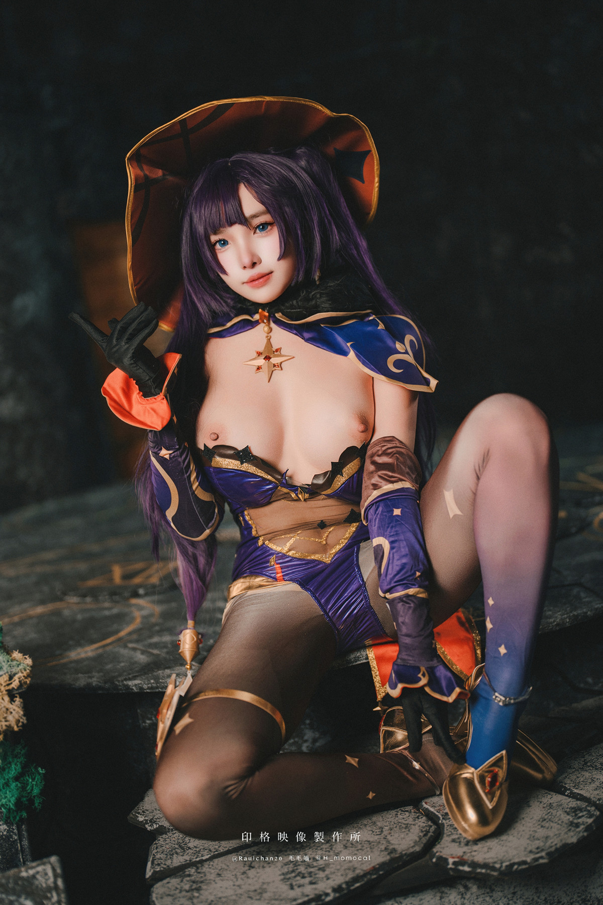 慕慕Momo, ヌード写真集 莫娜 Mona