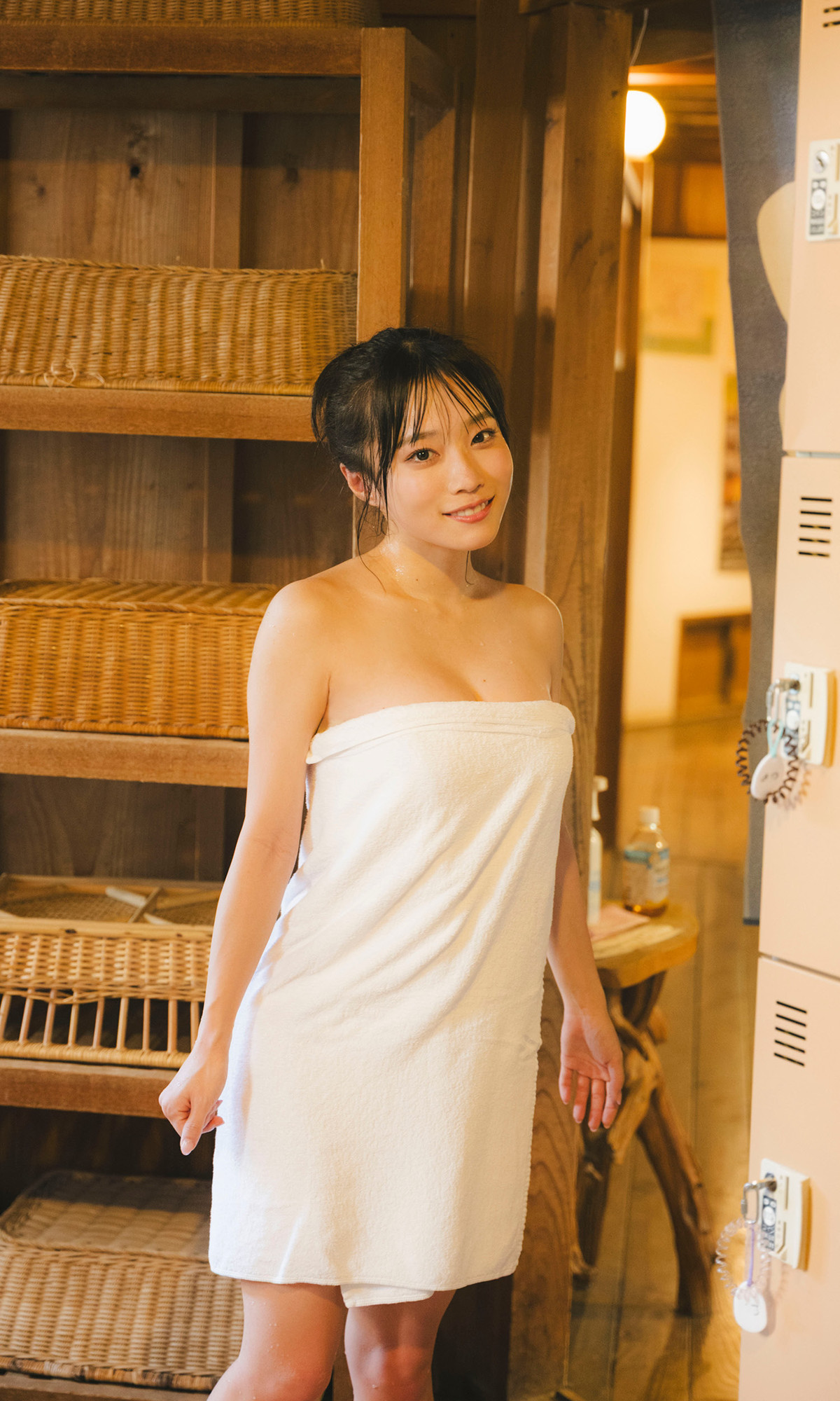 Miyu Kishi 岸みゆ, 周プレ PHOTO BOOK 「こんな日がくるなんて」 Set.02