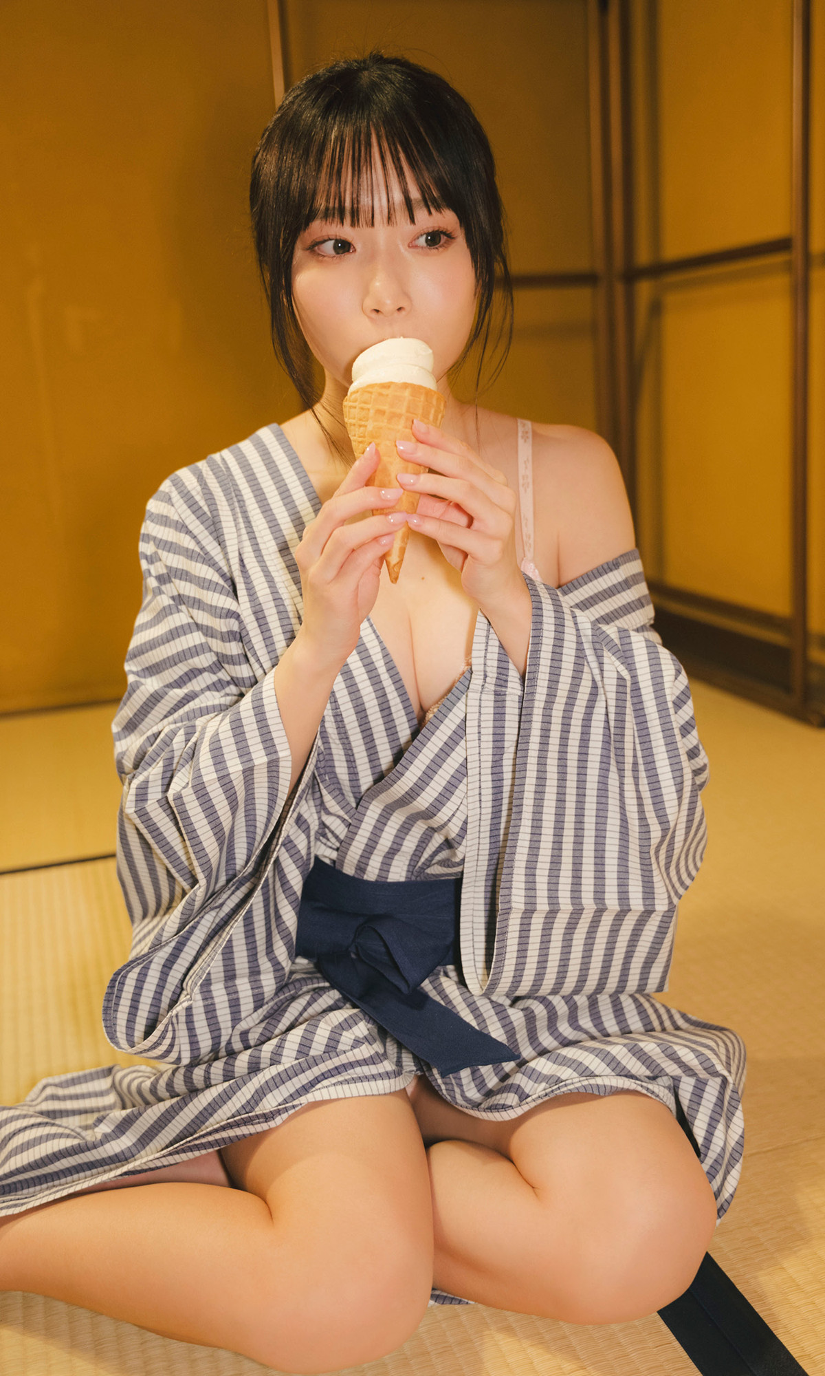 Miyu Kishi 岸みゆ, 周プレ PHOTO BOOK 「こんな日がくるなんて」 Set.02