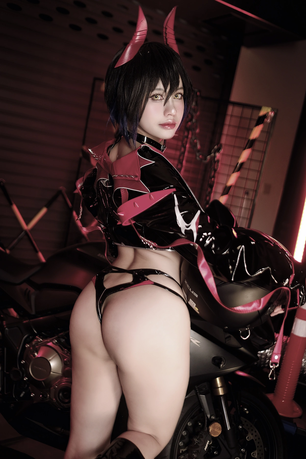 Cosplay PingPing平平 – Rossana NIKKE 40 Cosplay PingPing平平 – Rossana NIKKE