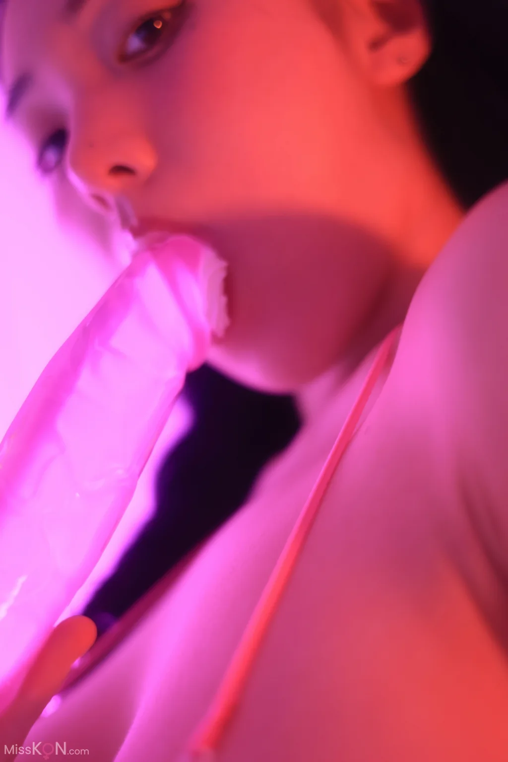 Yeon Woo (연우)_ TOY