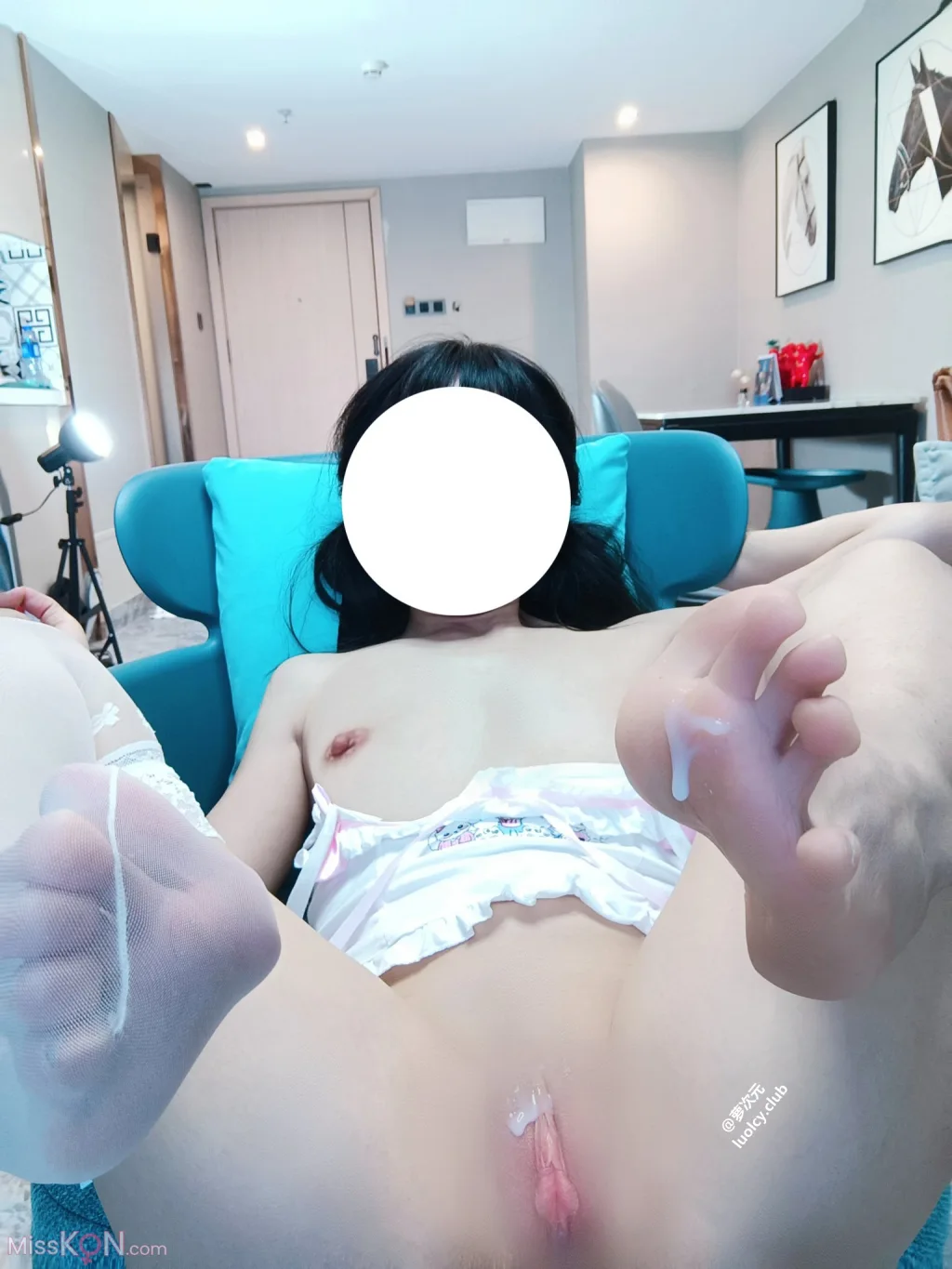 诱桃_ 顶级双马尾白虎萝莉福利订阅