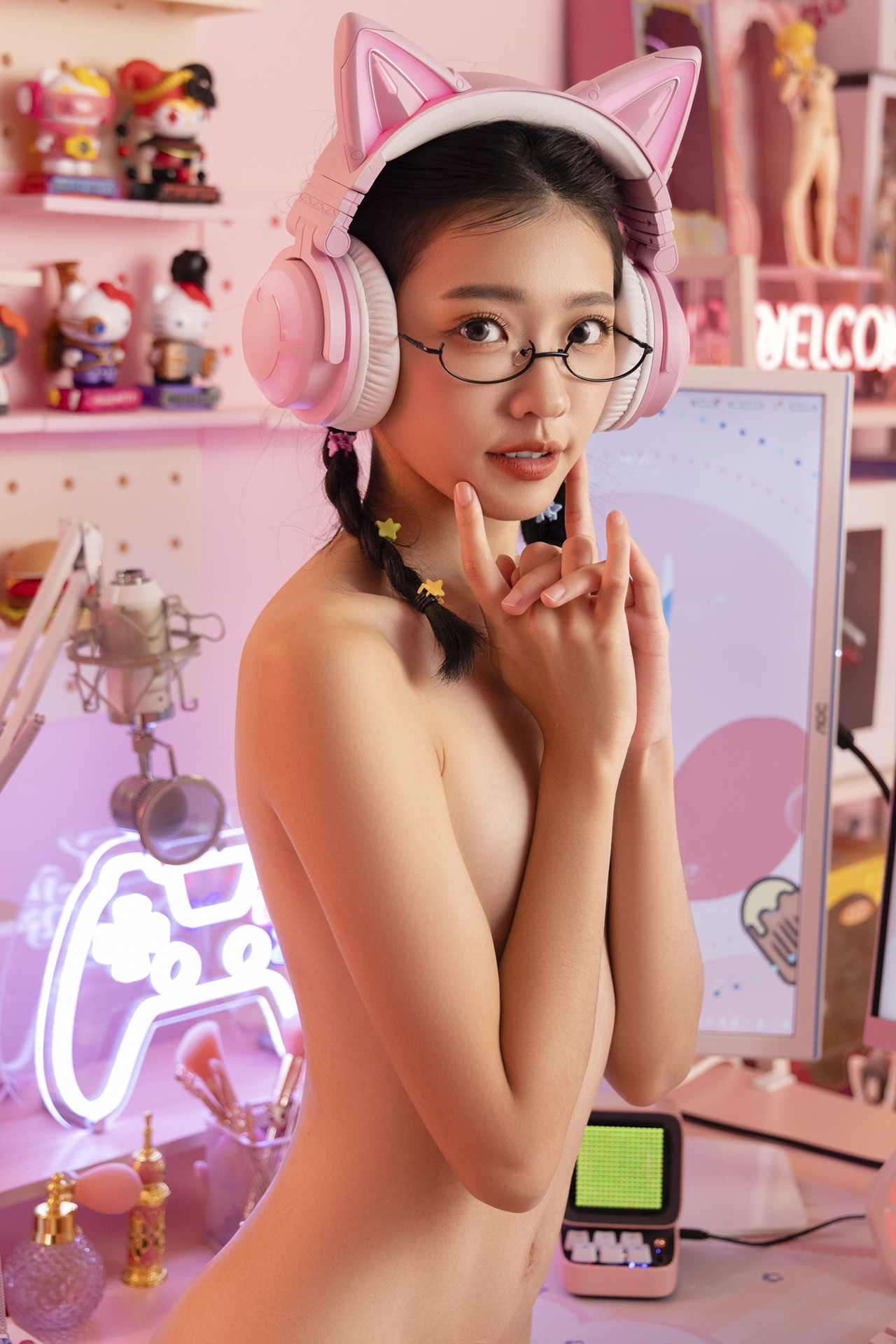 JVID 妍妍 Angel – 电竞少女-超可愛微乳美少女-第一次的性感開發 Set.02