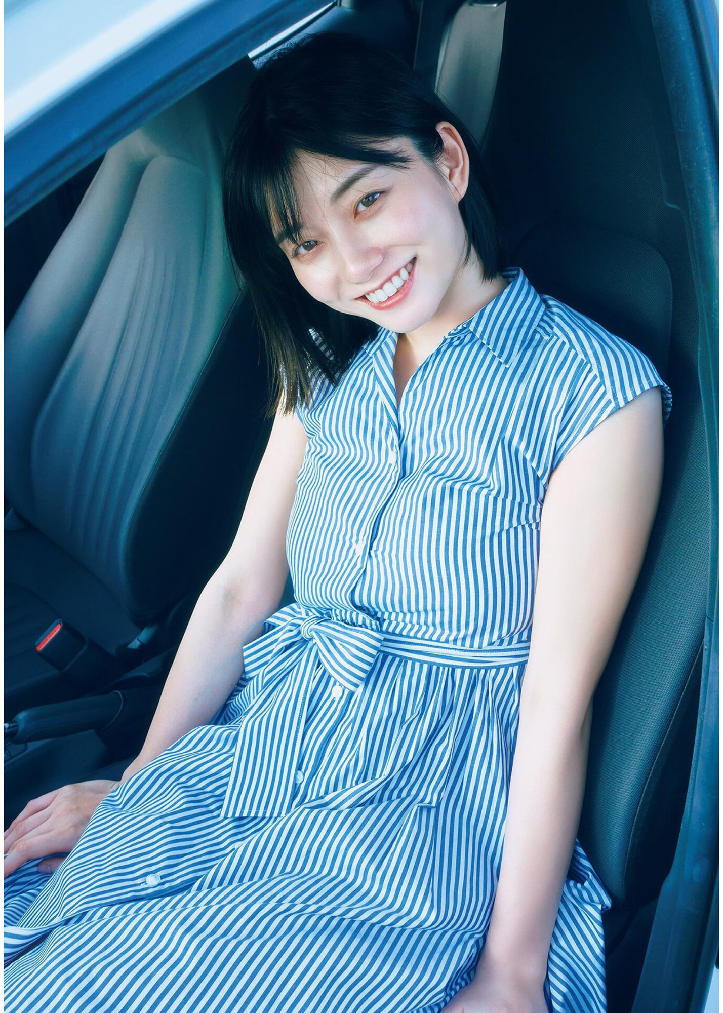 Kanna Seto 瀬戸環奈, 1st写真集 「Emerald」 Set.04