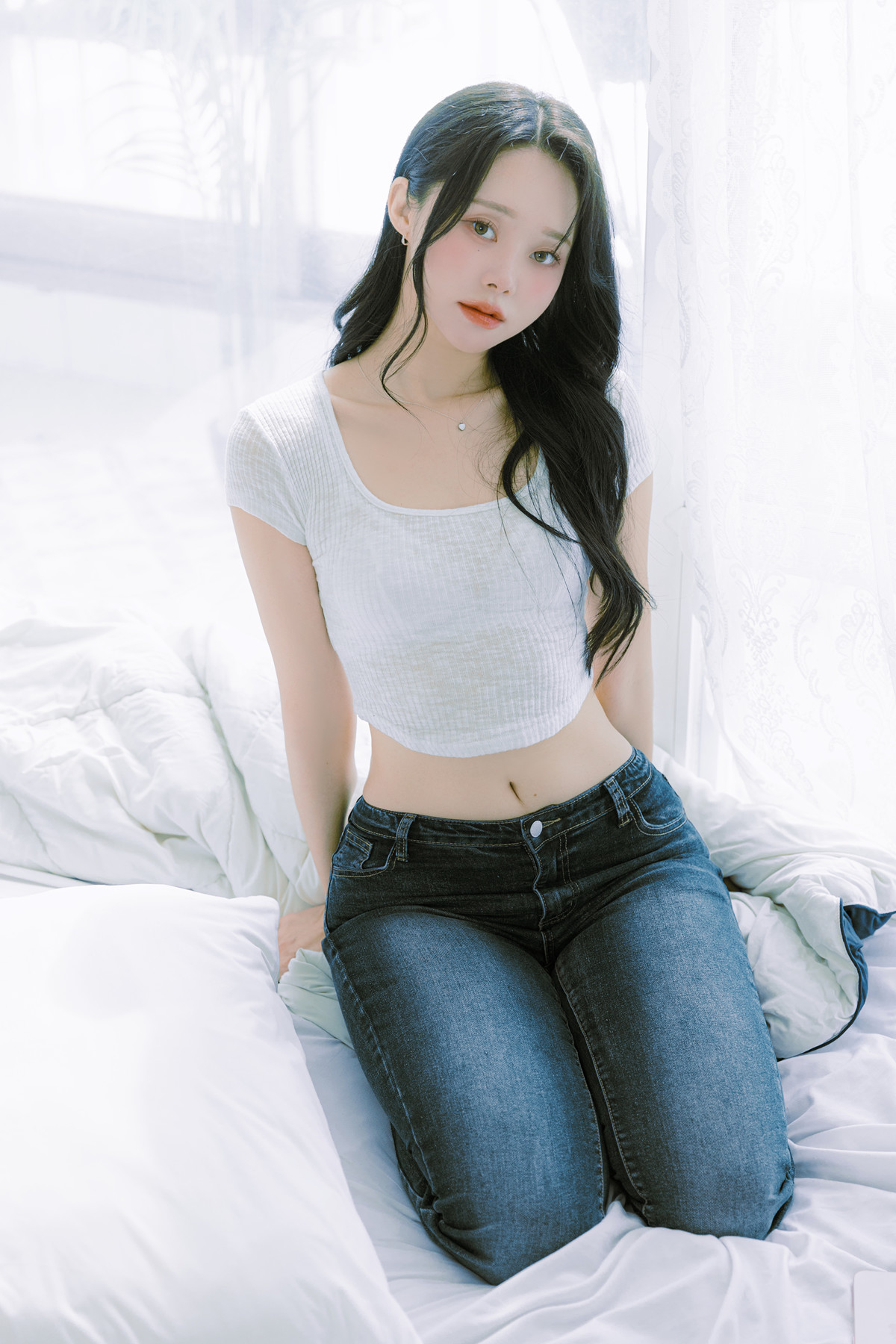 Inah 이나, PhotoBook 「Blooming Day」 Set.01