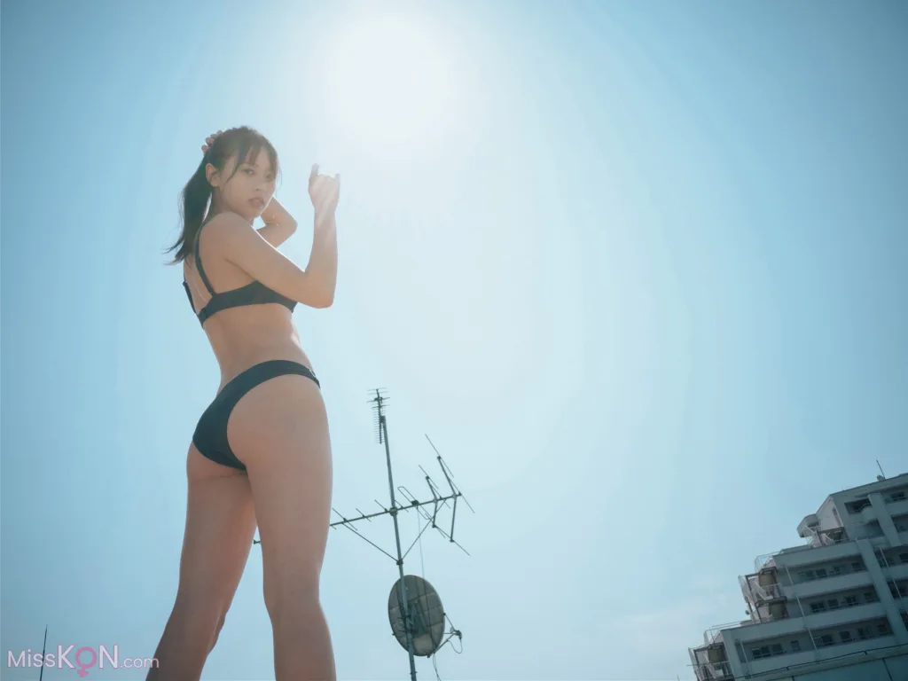 Riko Ōtsuki (大槻理子)_ FLASHデジタル写真集 朝陽