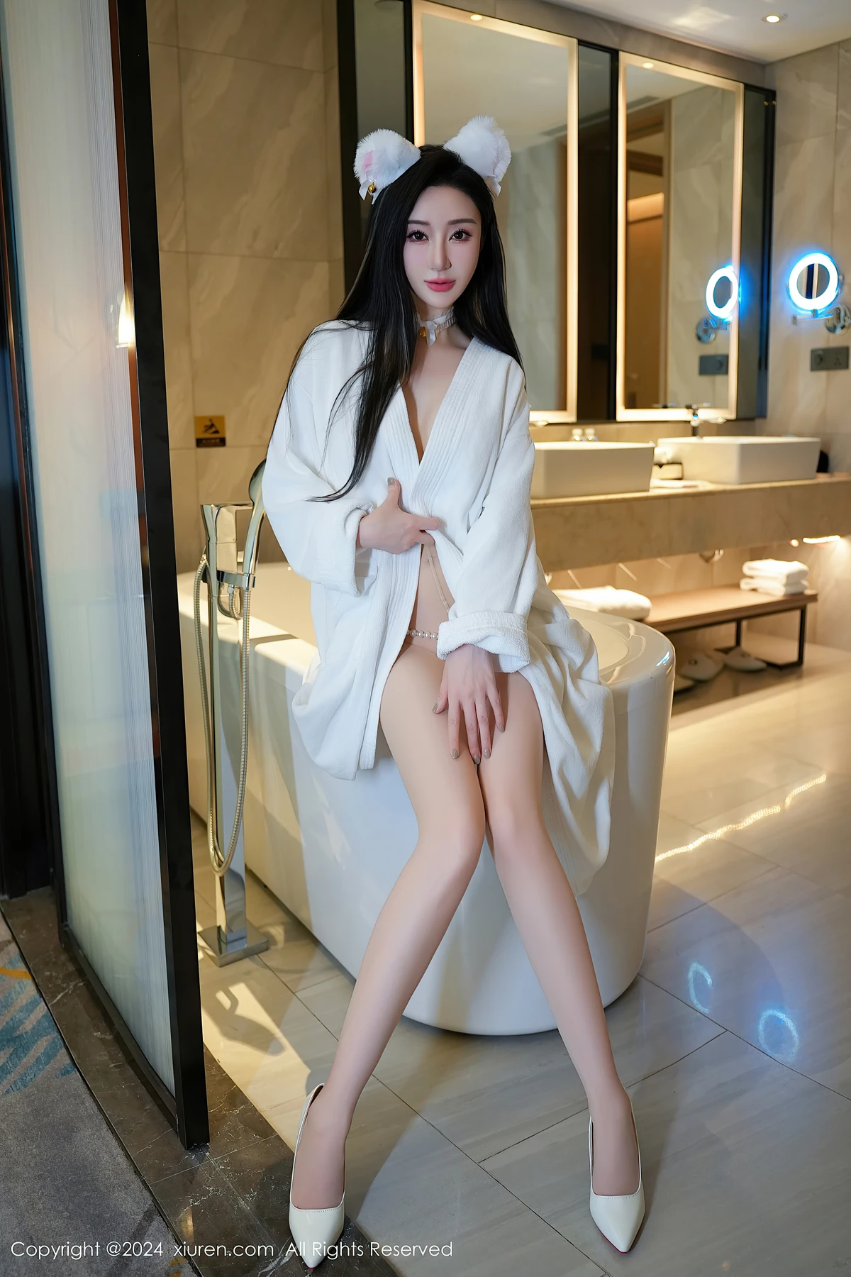 XiuRen秀人网 No.8679 田兮白TianXibai