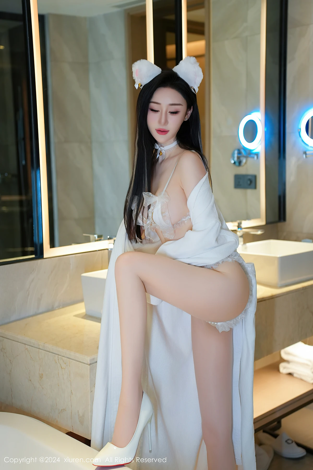 XiuRen秀人网 No.8679 田兮白TianXibai