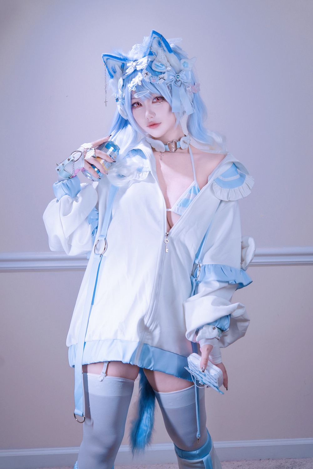 Cosplay 狐洛洛子 – 水色猫猫头