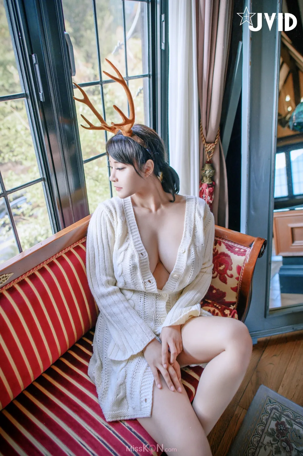 [JVID] Lele 樂樂_【全輯上空無碼】巨乳女神 樂樂－鹿角女孩的報恩！