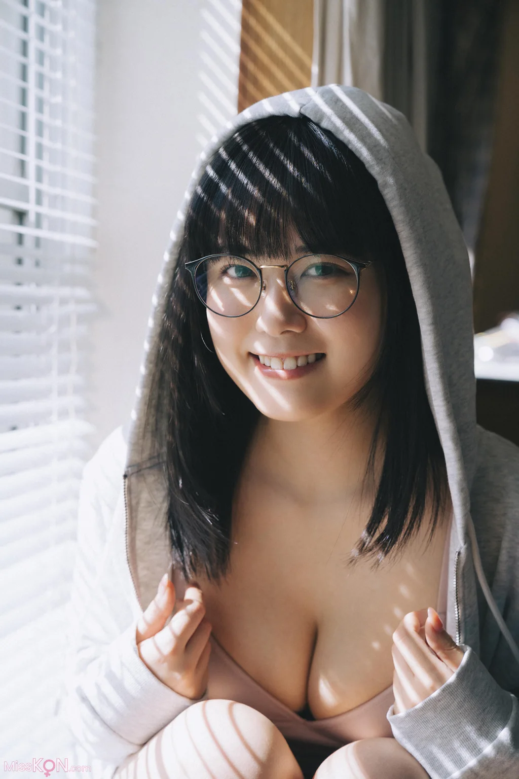 Shinonome Umi (東雲うみ)_ 彼女が部屋でしたいこと (ENTAMEデジタル写真集)