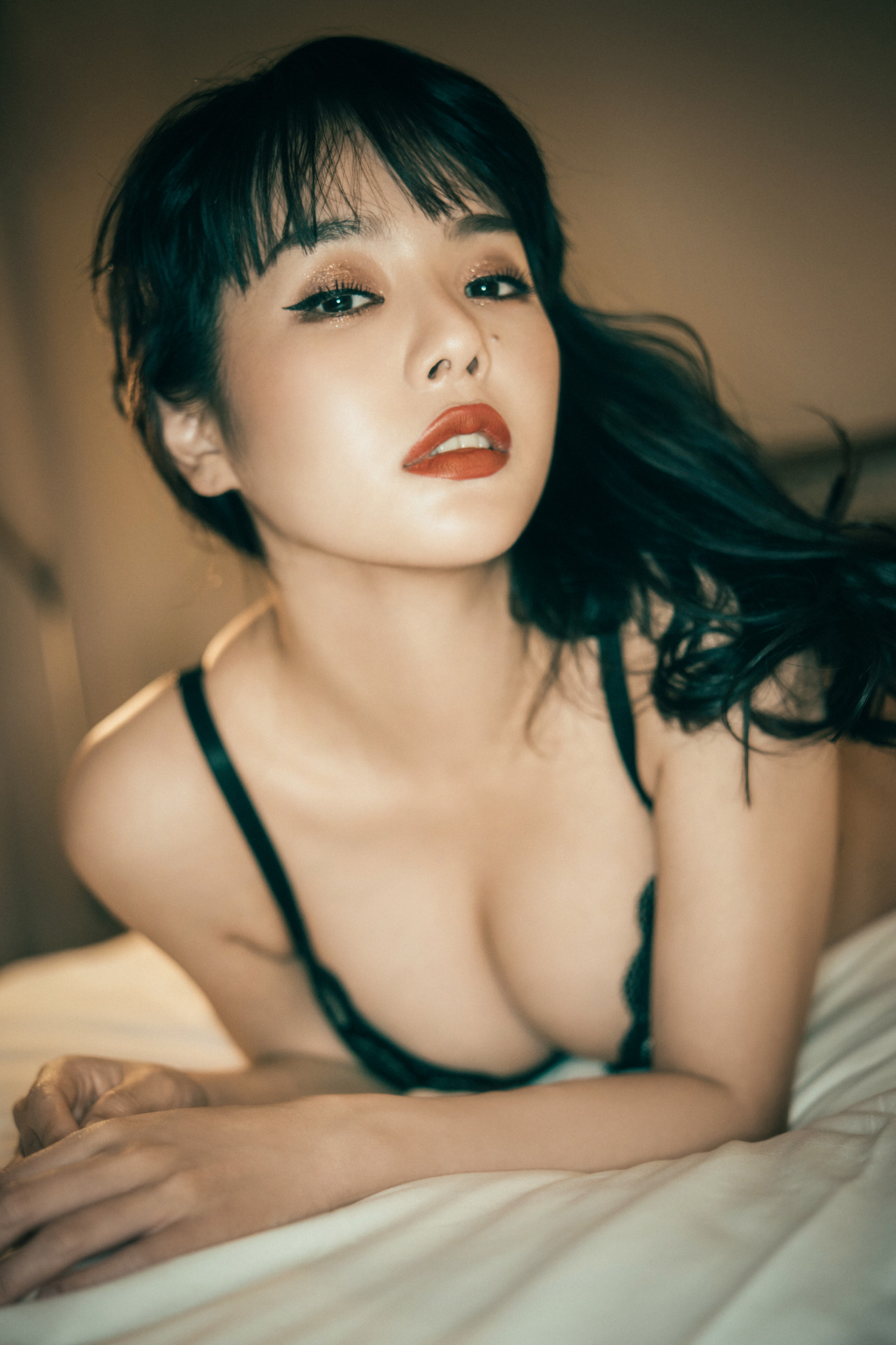 EIMI エイミ, デジタル写真集 「Undergarments」 Set.02