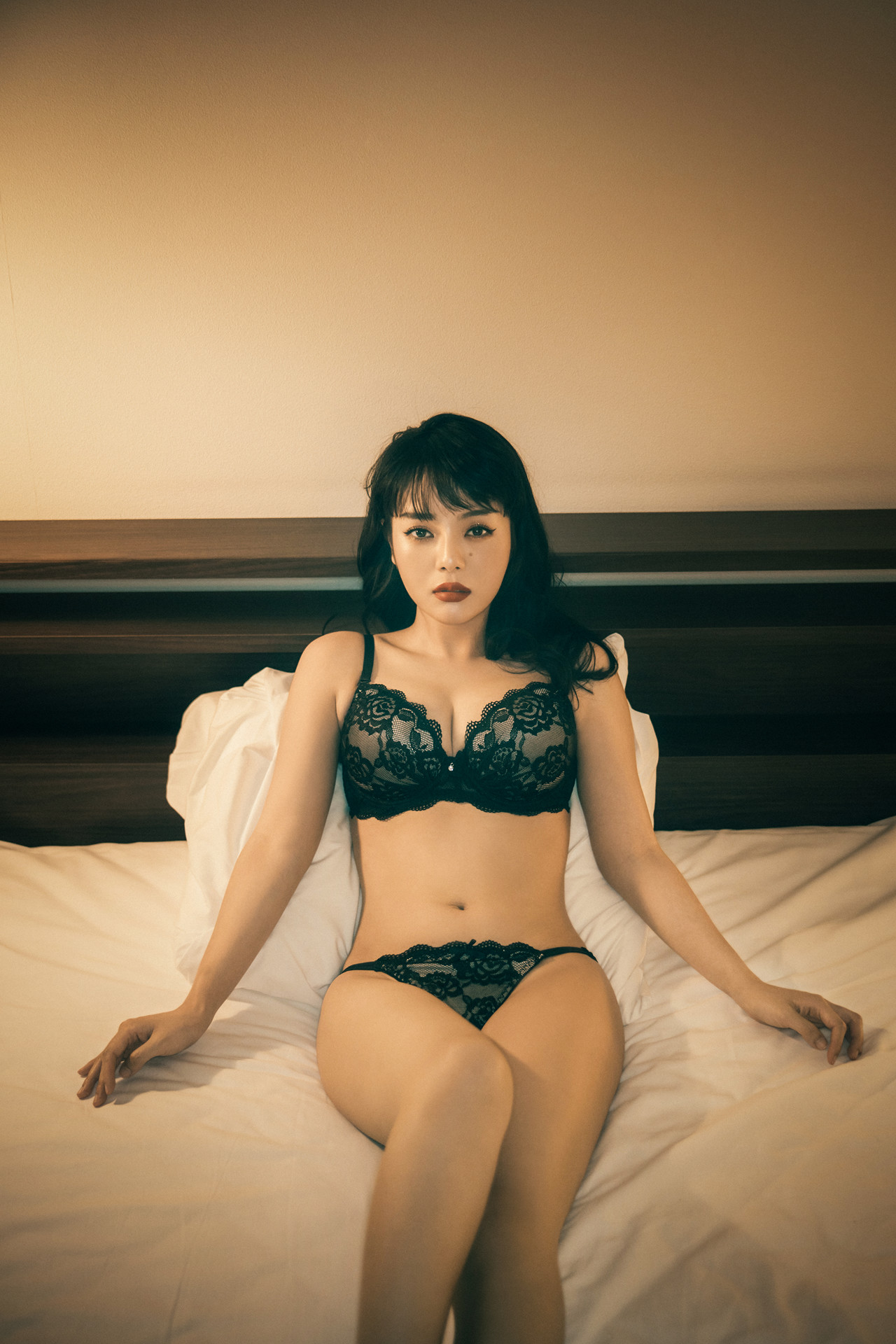 EIMI エイミ, デジタル写真集 「Undergarments」 Set.02