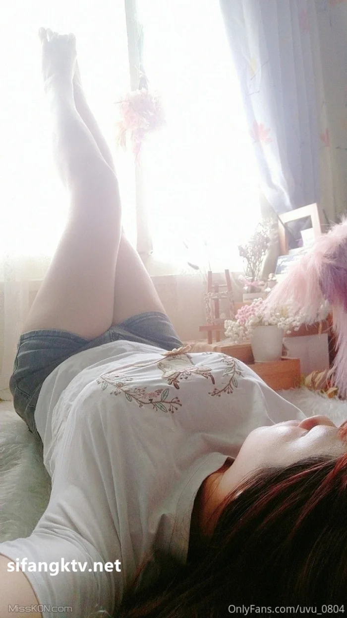 Coser@uvu_0804(小母貓貓臉LuLu)_ 童颜丰满性爱 各式COS换装诱惑 5 Coser@uvu_0804(小母貓貓臉LuLu)_ 童颜丰满性爱 各式COS换装诱惑