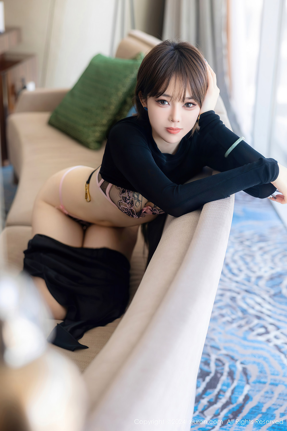 XiuRen秀人网 No.8661 奶瓶土肥圆NaiPingTuFeiYuan