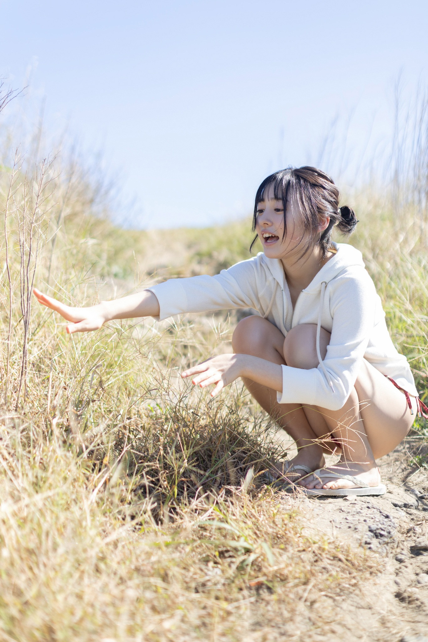 Miu Shirahama 白濱美兎, FRIDAYデジタル写真集 「ぎゅってして Vol.1」 Set.01