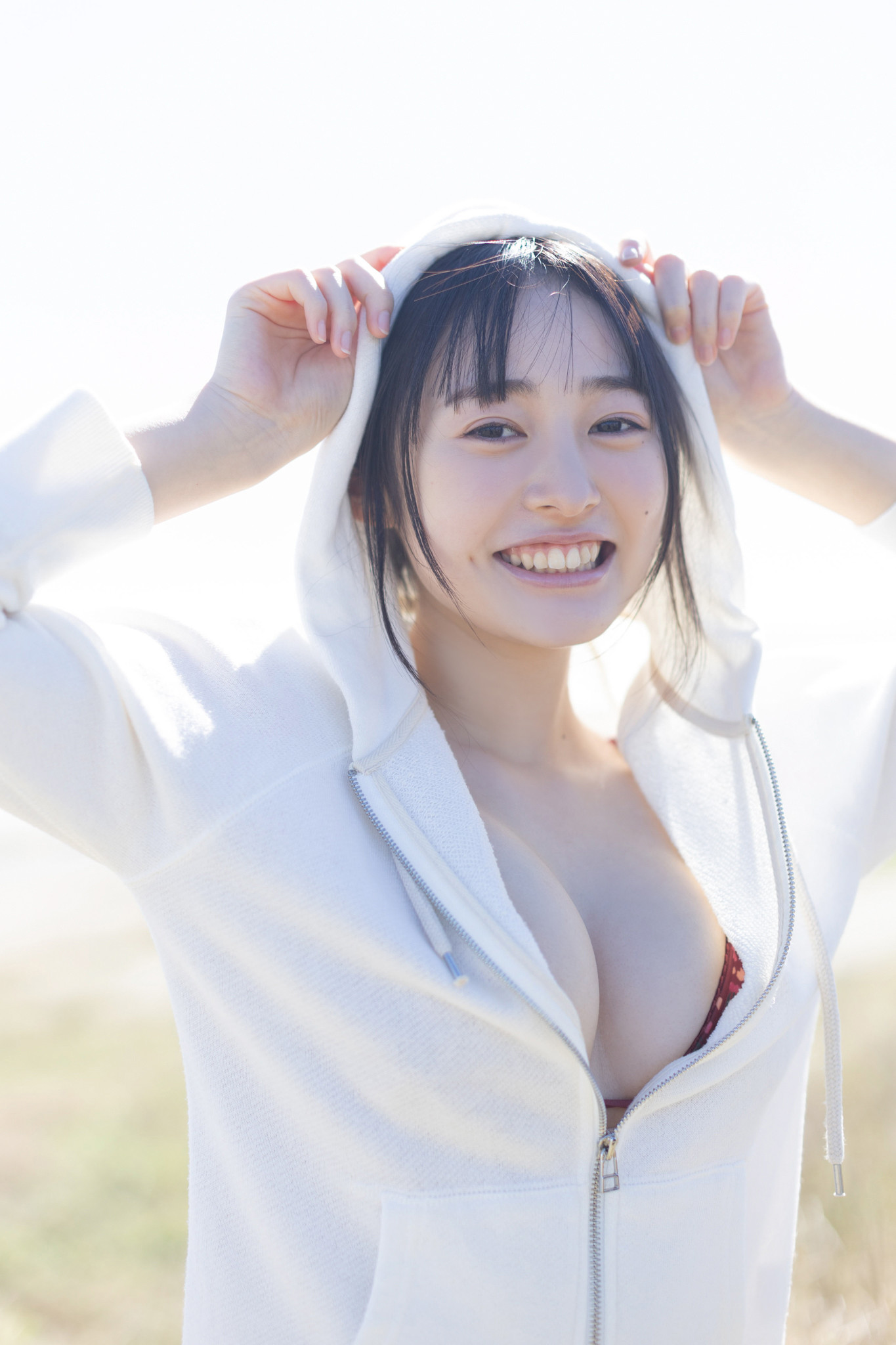 Miu Shirahama 白濱美兎, FRIDAYデジタル写真集 「ぎゅってして Vol.1」 Set.01