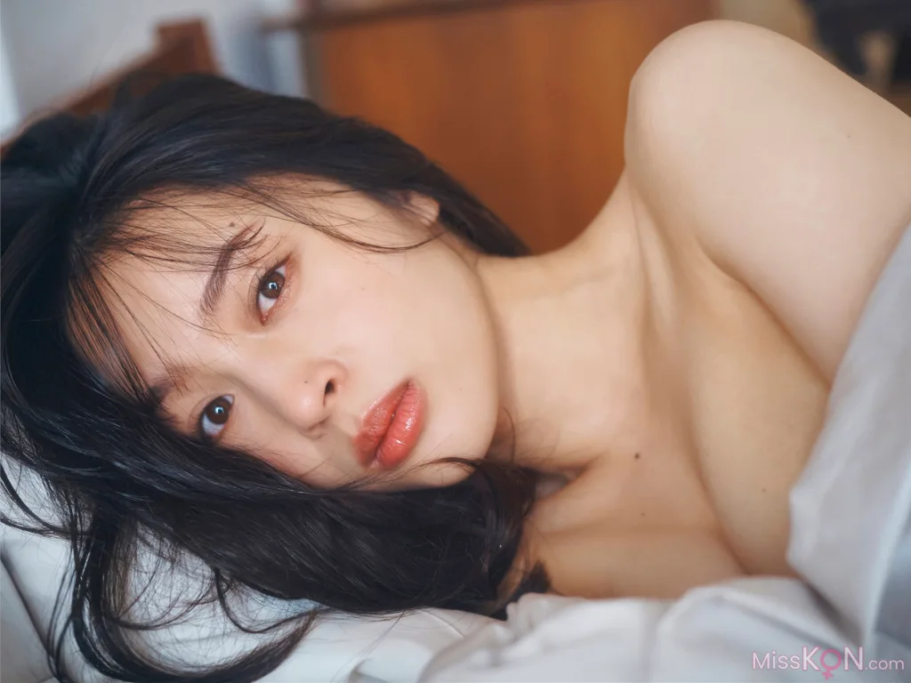 Misaki Jinbu (神部美咲)_ FLASHデジタル写真集 『ここだけの話 Vol.2』