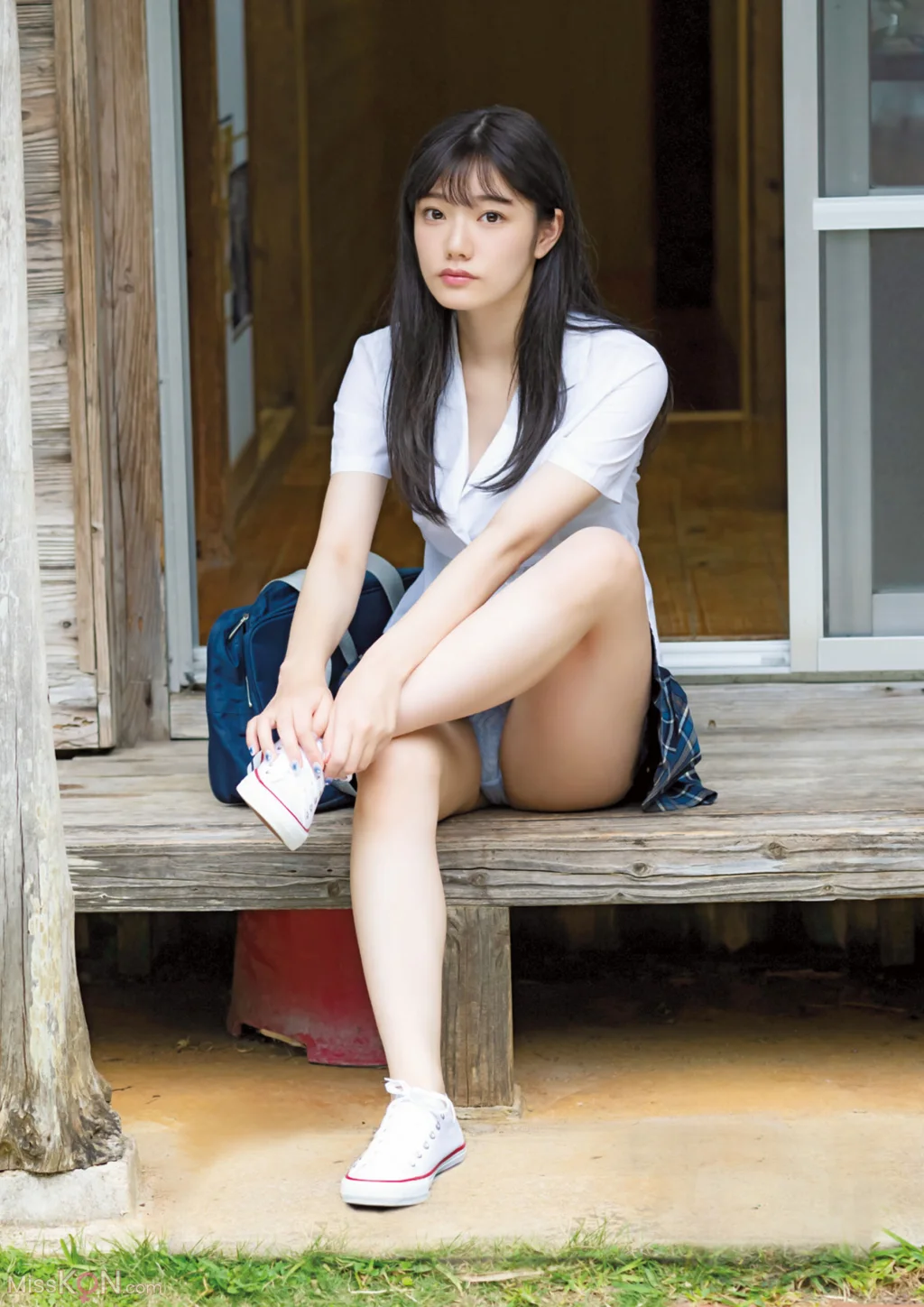 Rena Miyashita (宫下玲奈)_ 1st写真集『透明少女』増ページ デジタル特装版
