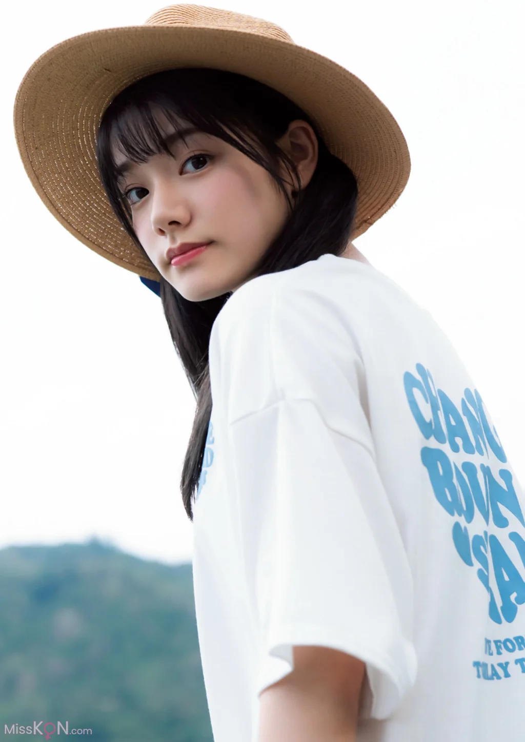 Rena Miyashita (宫下玲奈)_ 1st写真集『透明少女』増ページ デジタル特装版