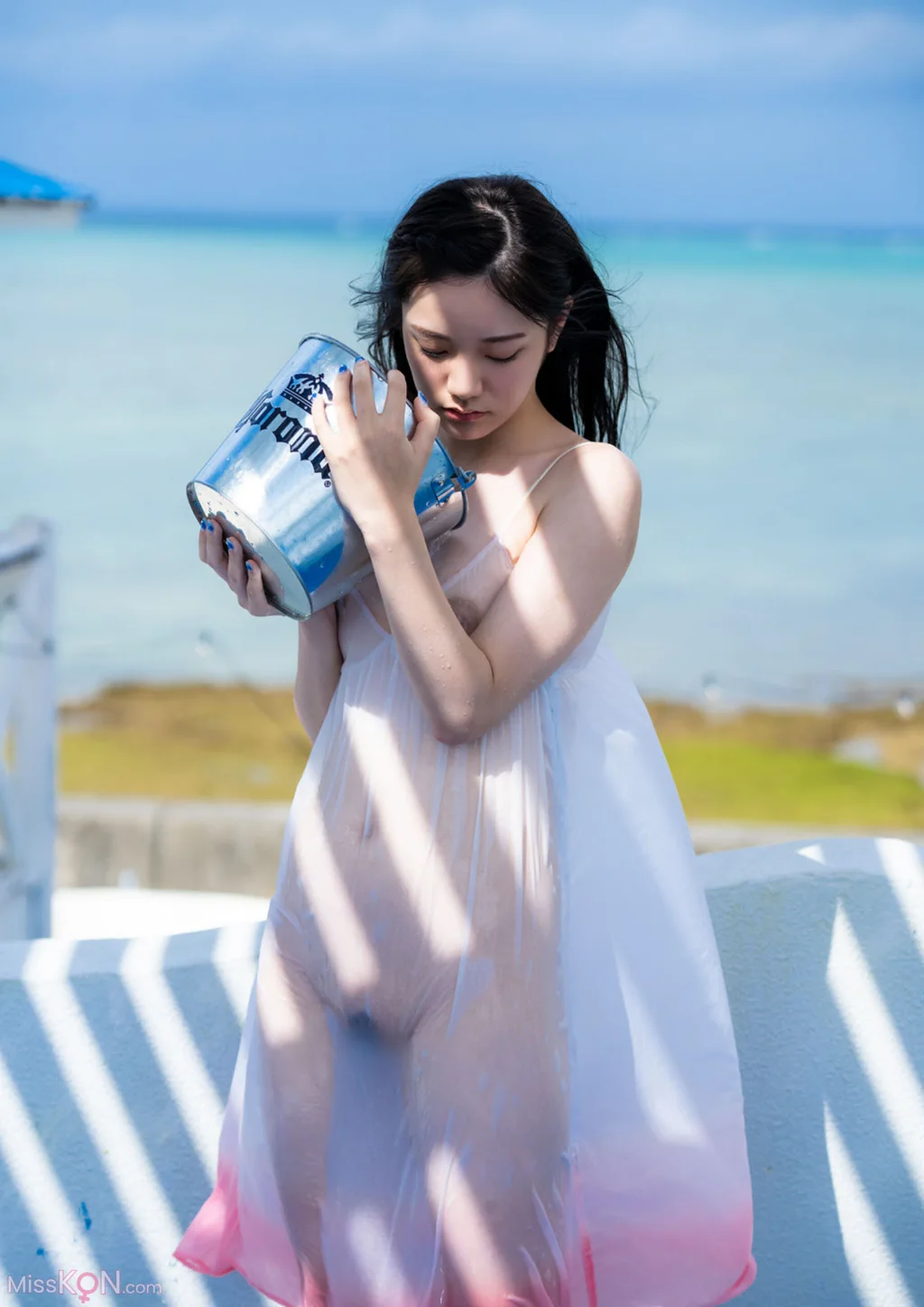 Rena Miyashita (宫下玲奈)_ 1st写真集『透明少女』増ページ デジタル特装版