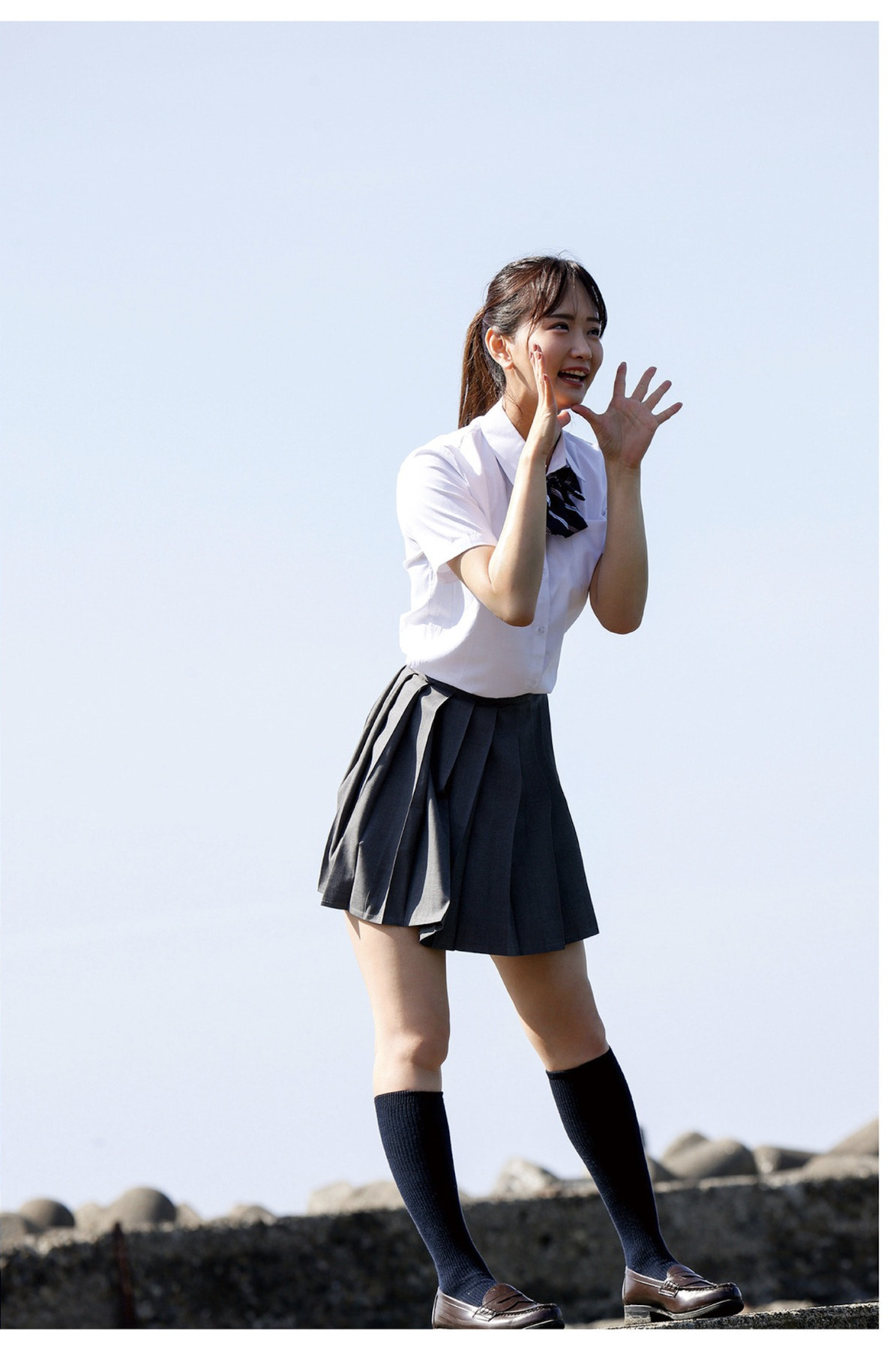 Narumi Hirose 広瀬なるみ, ヌード写真集 『風に包まれて』 Set.06