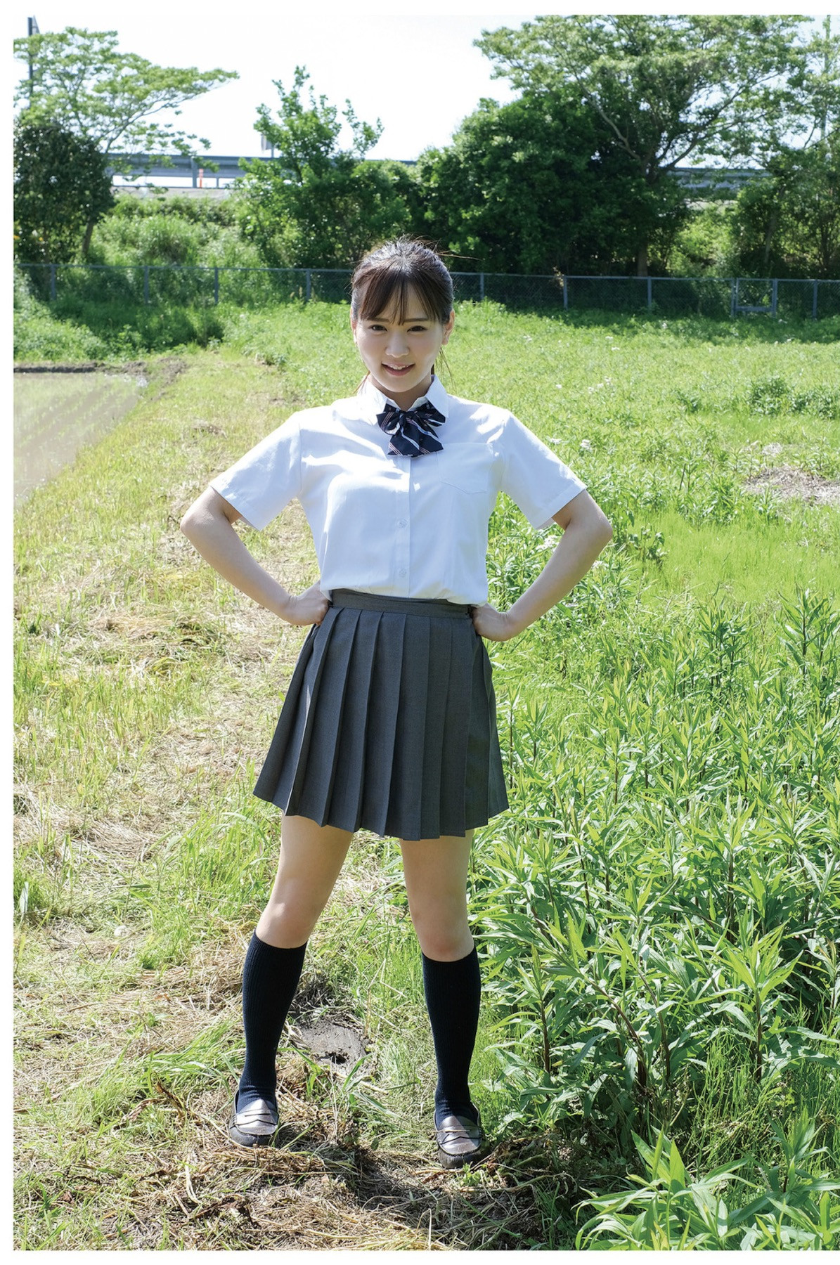 Narumi Hirose 広瀬なるみ, ヌード写真集 『風に包まれて』 Set.06