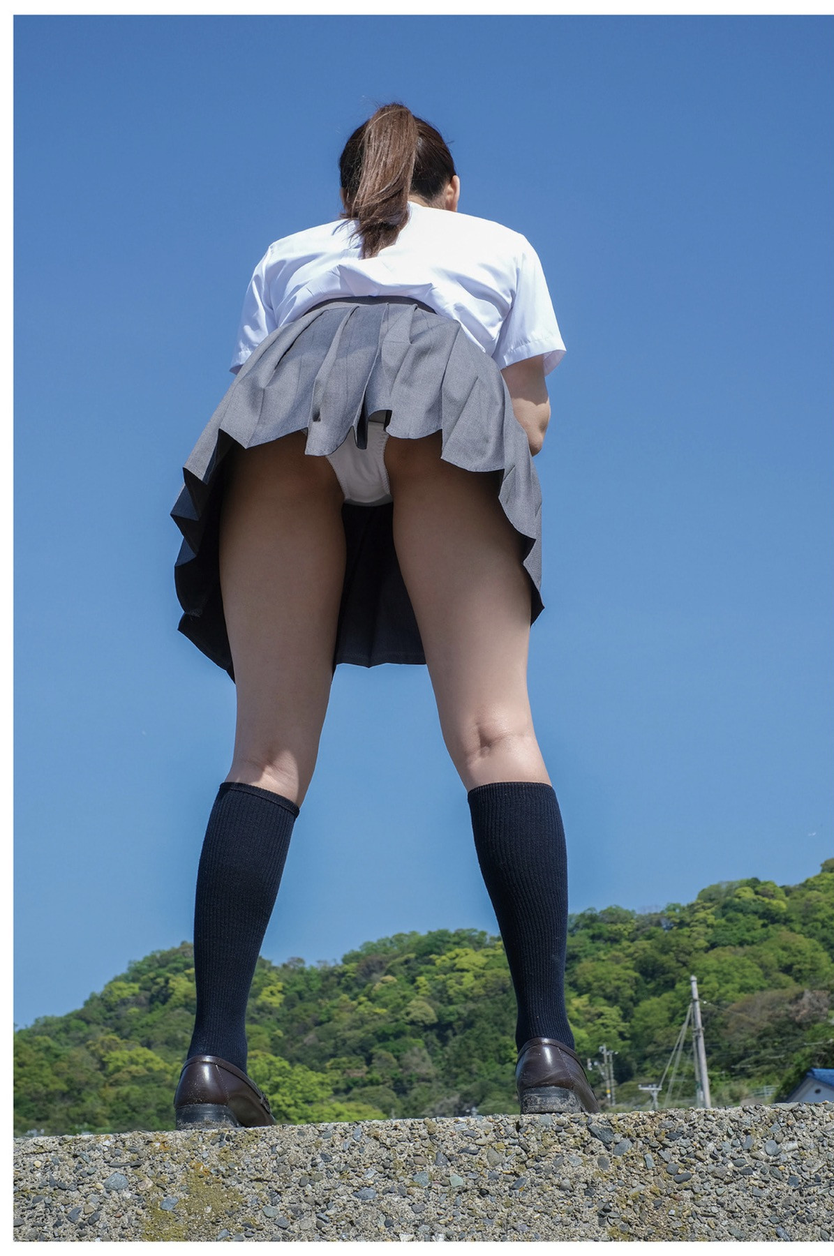 Narumi Hirose 広瀬なるみ, ヌード写真集 『風に包まれて』 Set.06